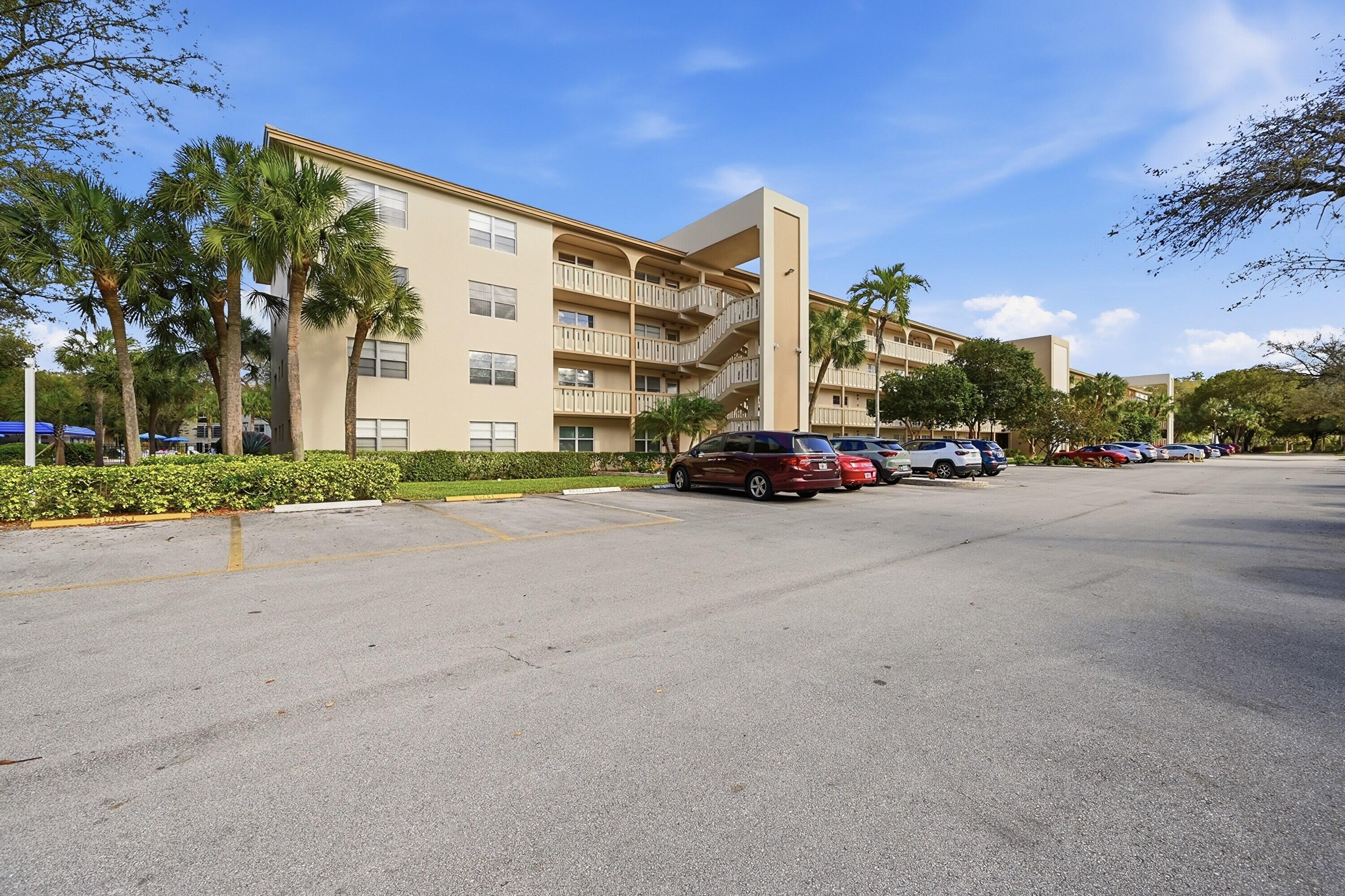WYNMOOR VILLAGE - Residential