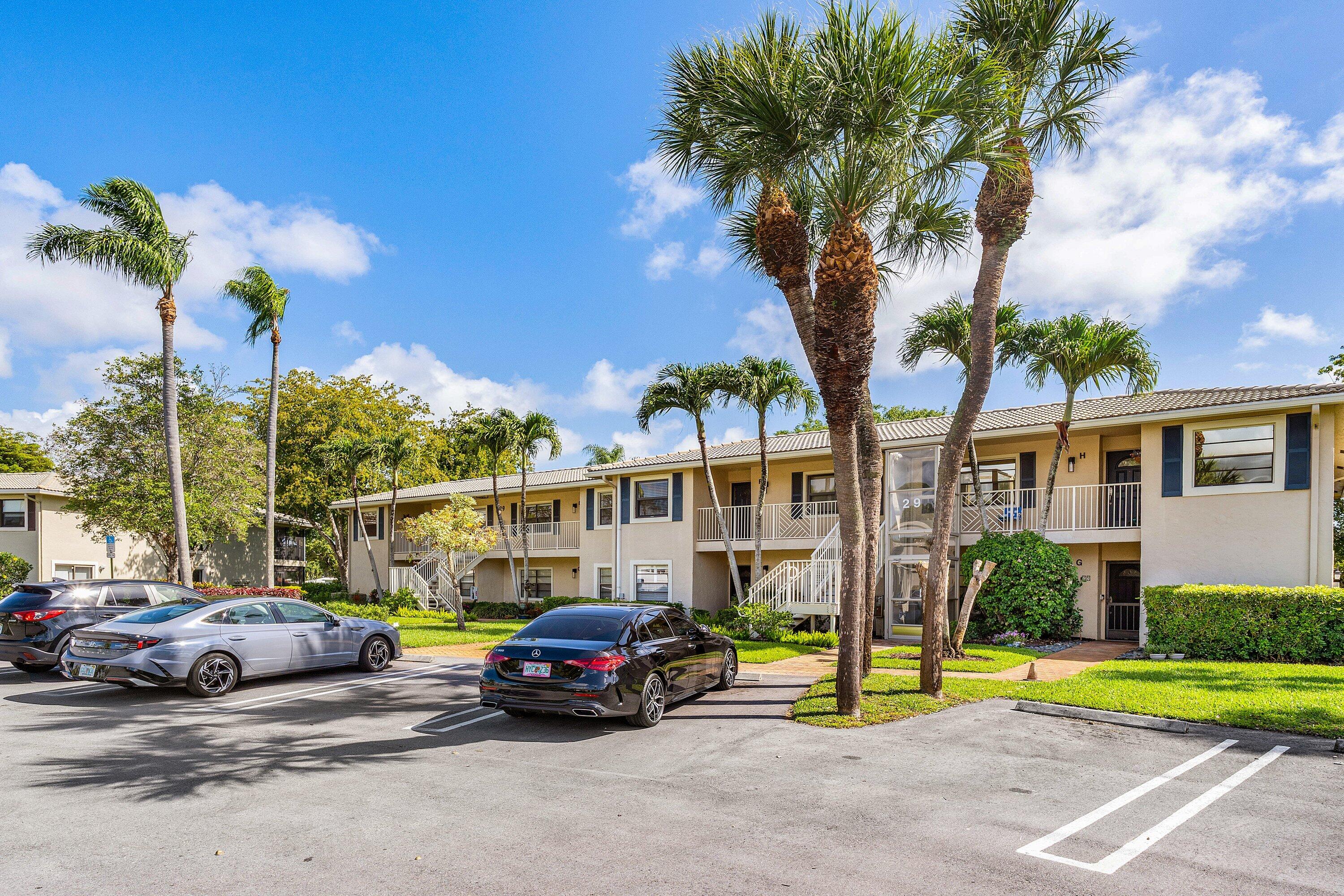 STRATFORD AT HUNTERS RUN CONDO - Residential