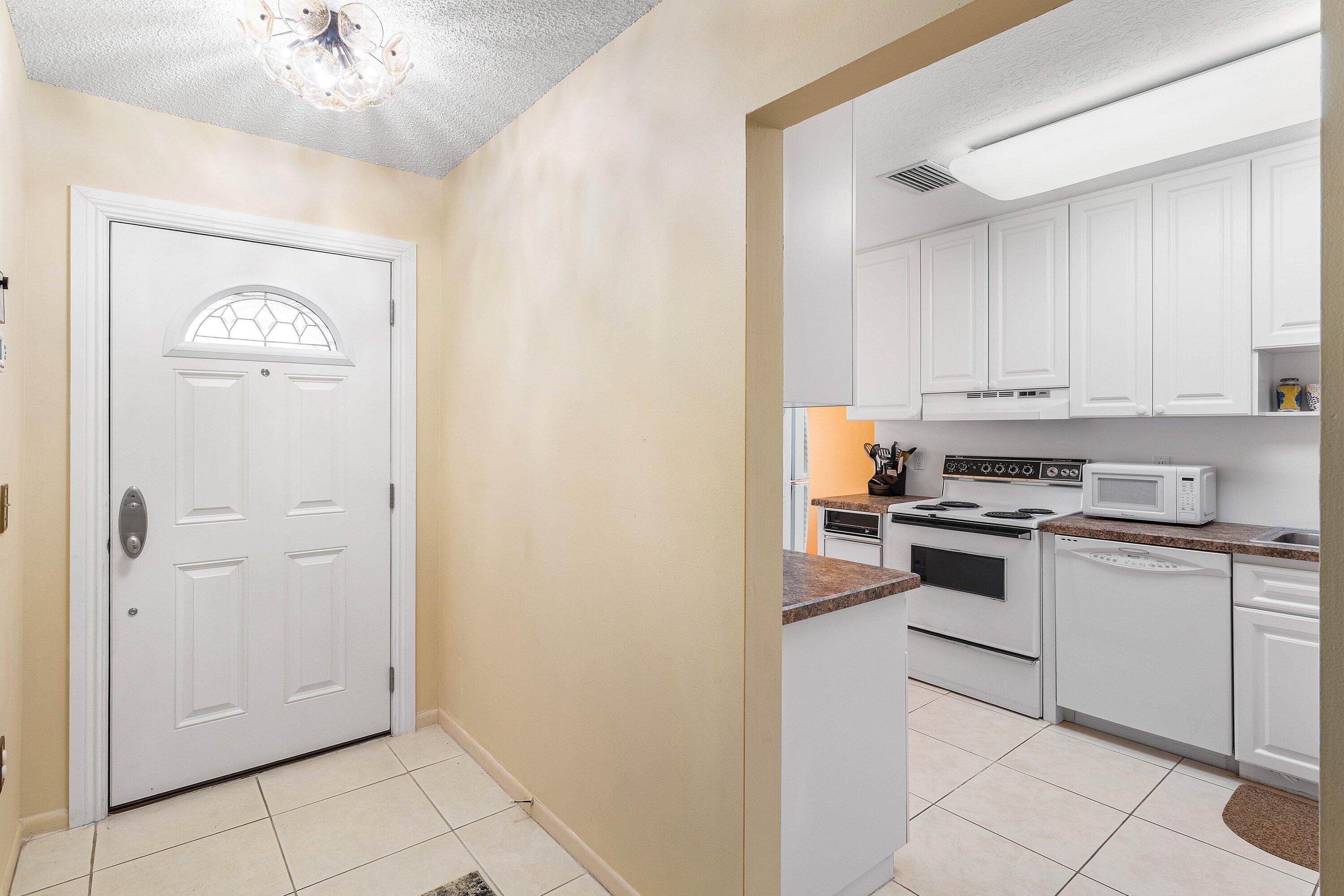 STRATFORD AT HUNTERS RUN CONDO - Residential