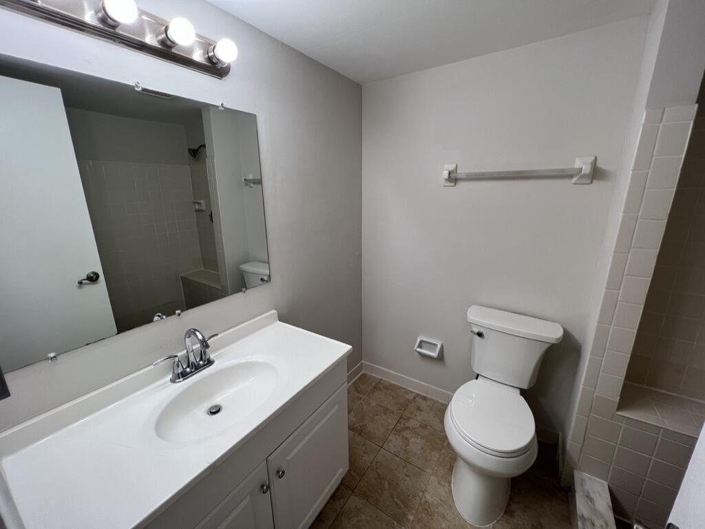CHATHAM HILLS - Residential Lease