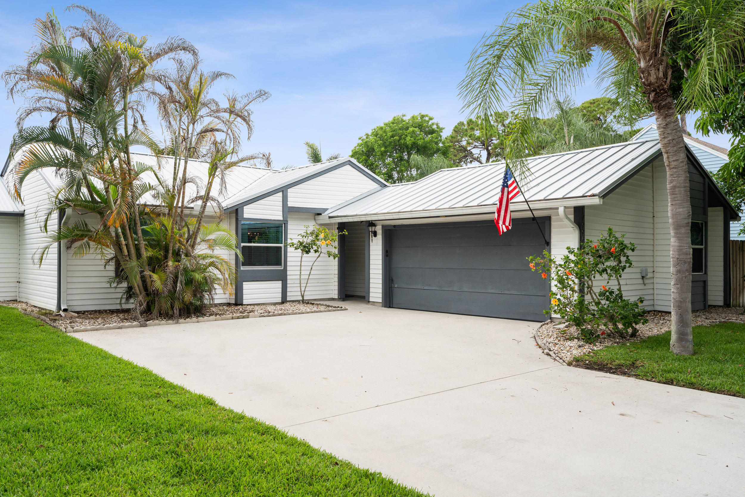 JUPITER LANDINGS - Residential