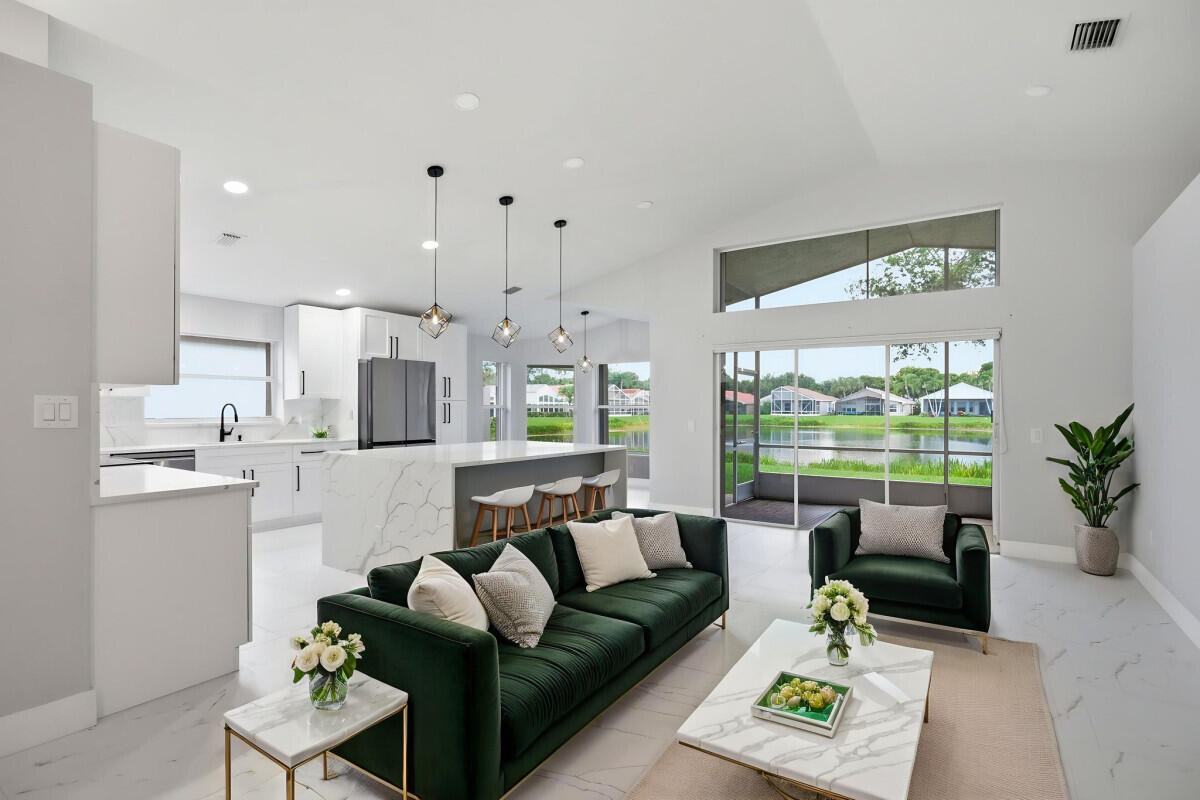 VALENCIA LAKES 2 - Residential