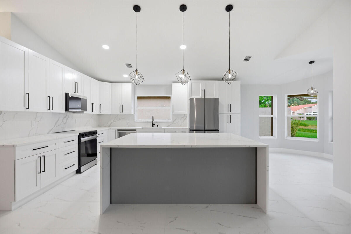 VALENCIA LAKES 2 - Residential