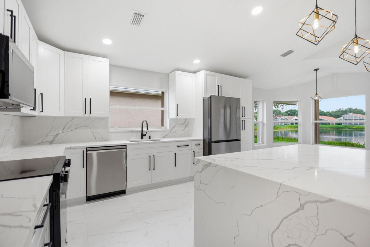 VALENCIA LAKES 2 - Residential