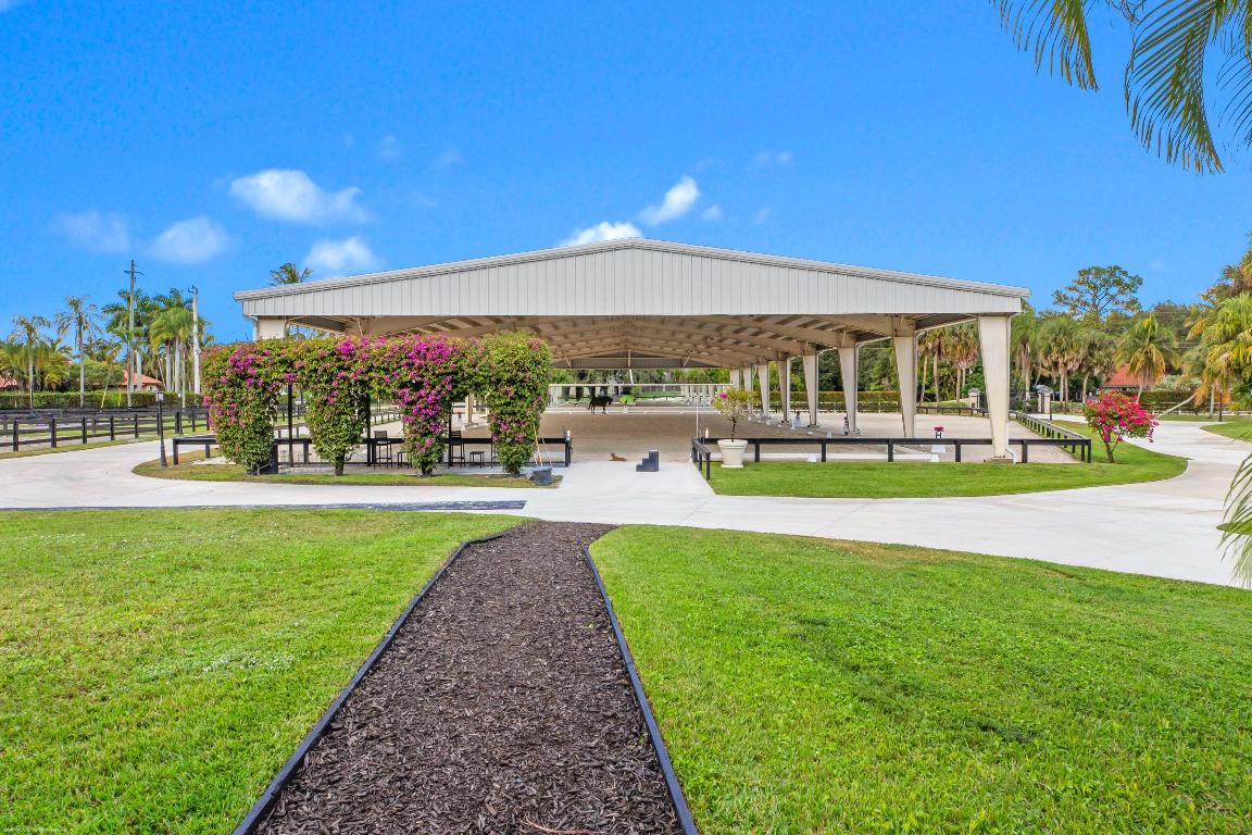 PADDOCK PARK 2 OF WELLINGTON - Residential