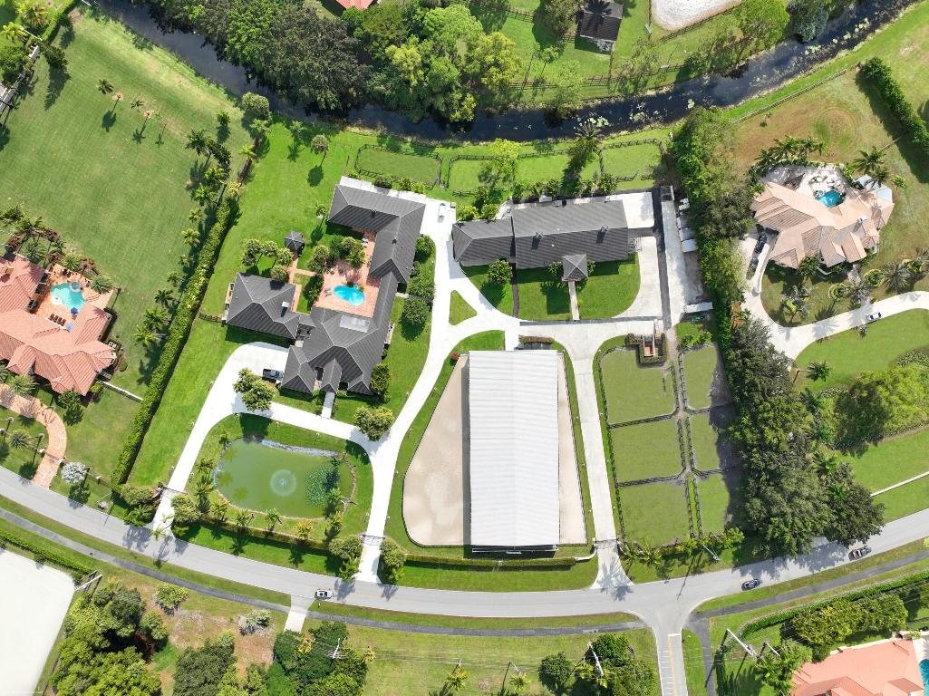PADDOCK PARK 2 OF WELLINGTON - Residential