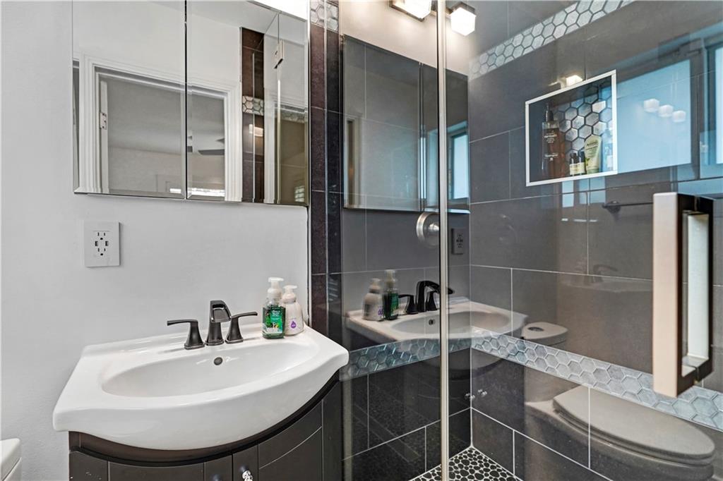 AVALON GARDEN ESTATES - Residential