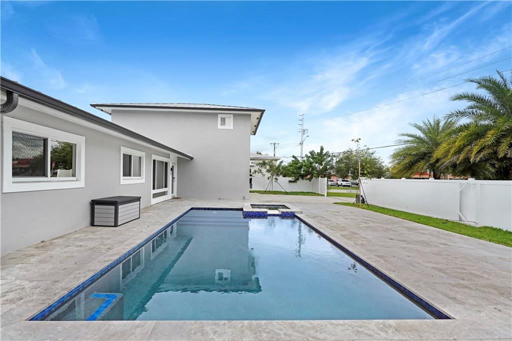 AVALON GARDEN ESTATES - Residential