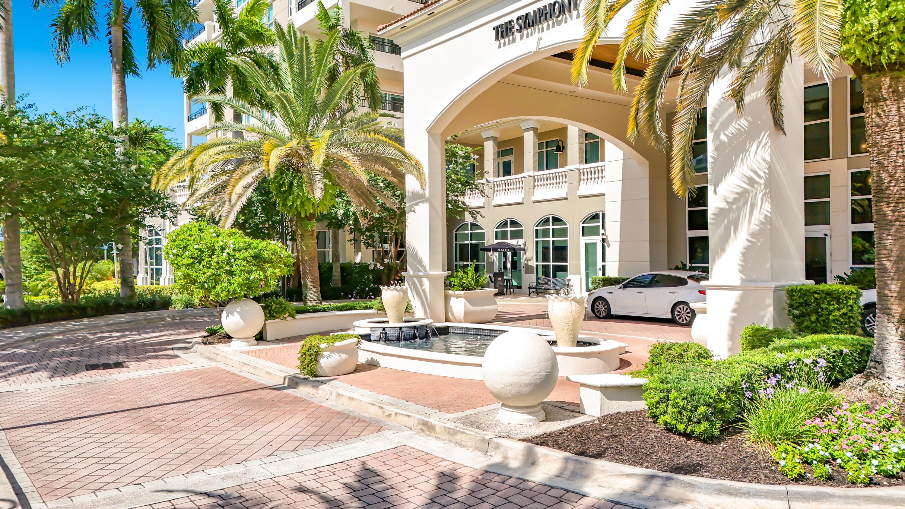 SYMPHONY NORTH CONDO - Residential Lease