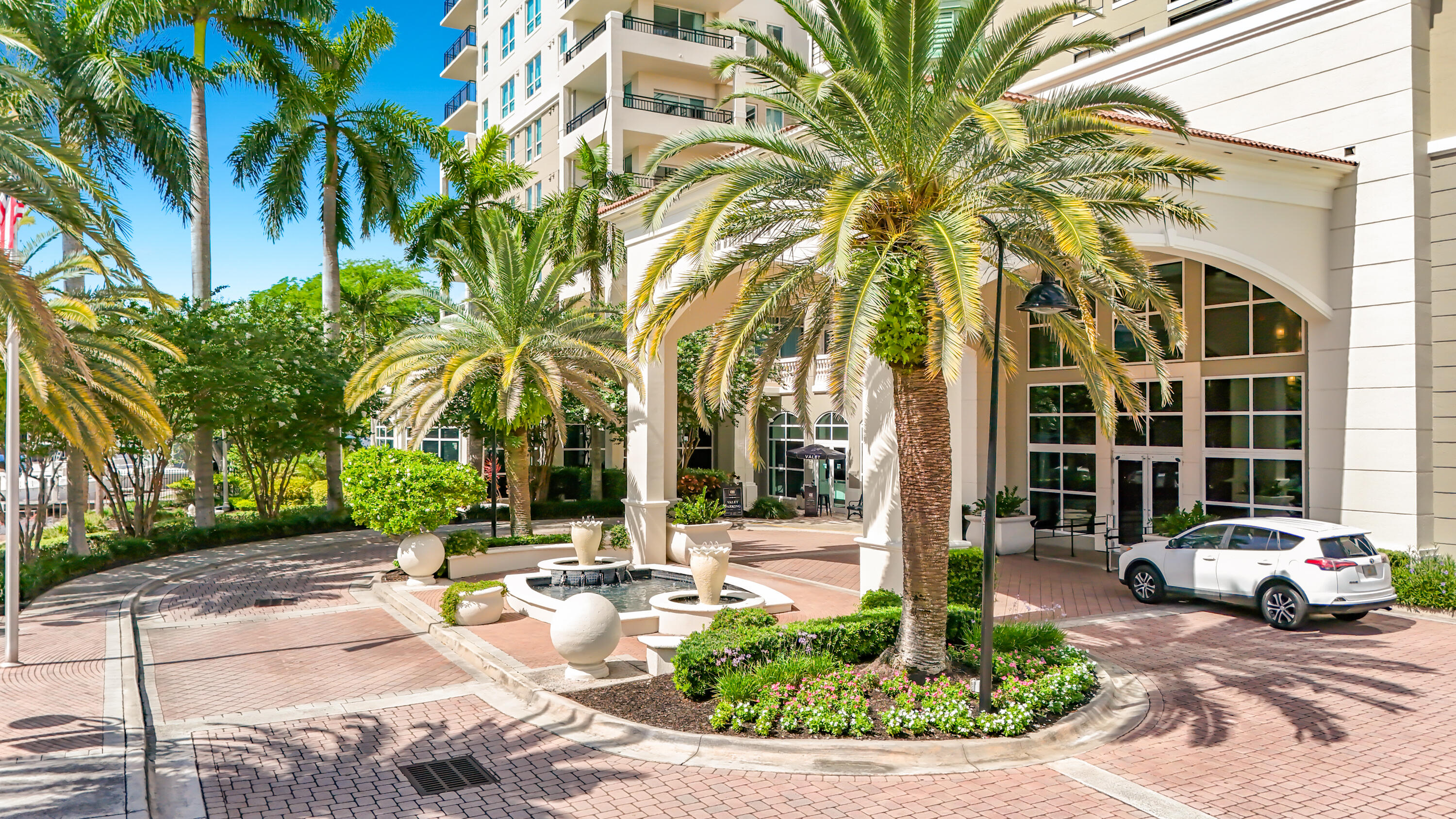 SYMPHONY NORTH CONDO - Residential Lease