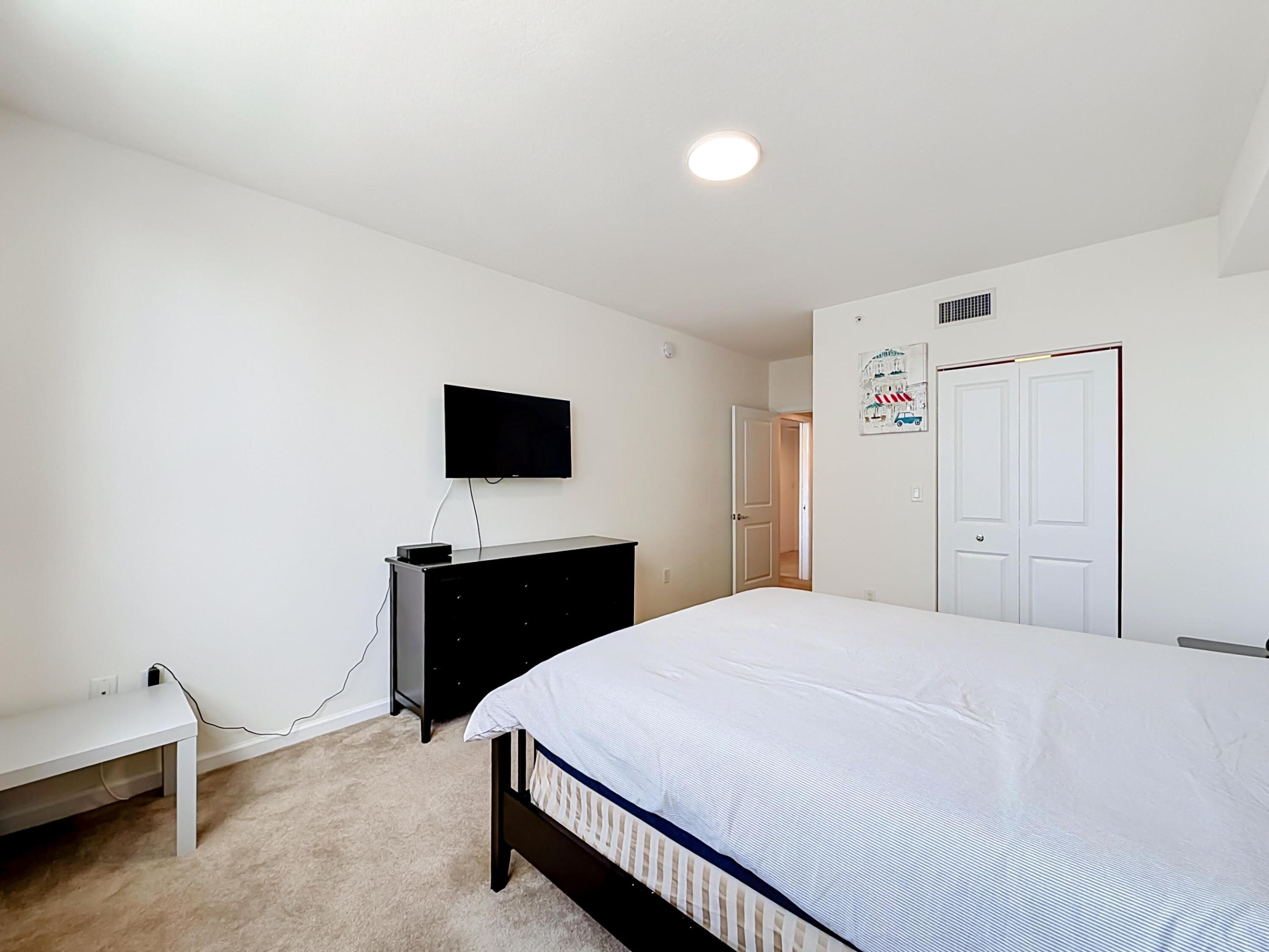 SYMPHONY NORTH CONDO - Residential Lease