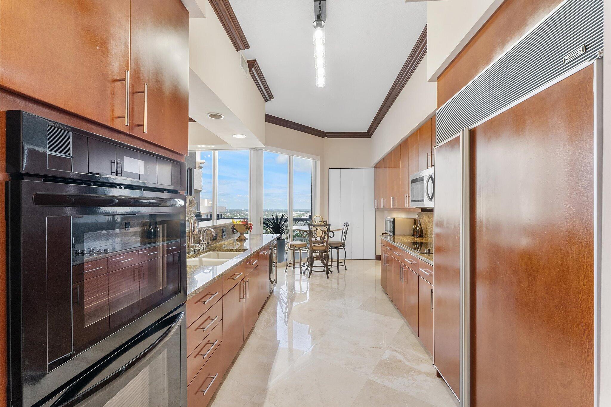LHERMITAGE II CONDOMINIUM - Residential