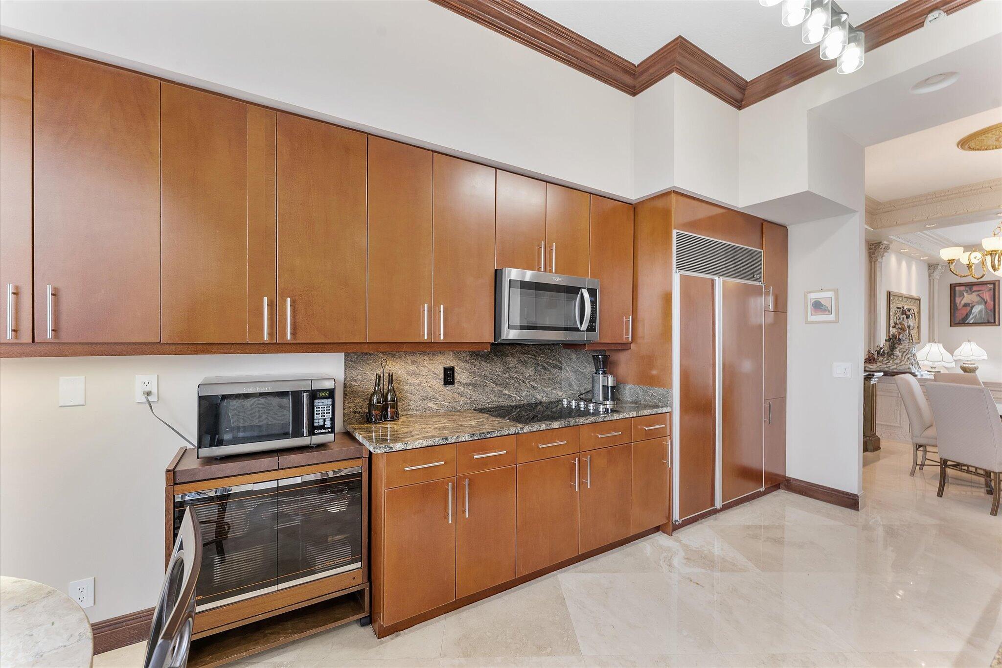 LHERMITAGE II CONDOMINIUM - Residential