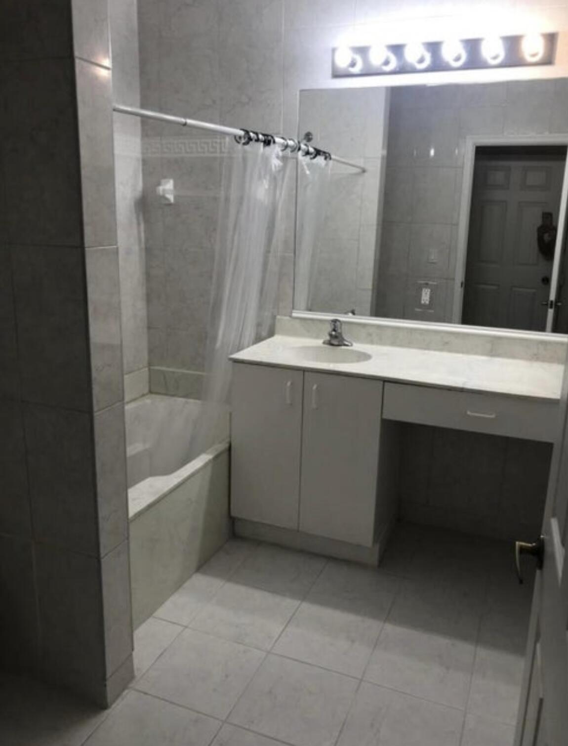 ROSEMONT CONDO - Residential Lease