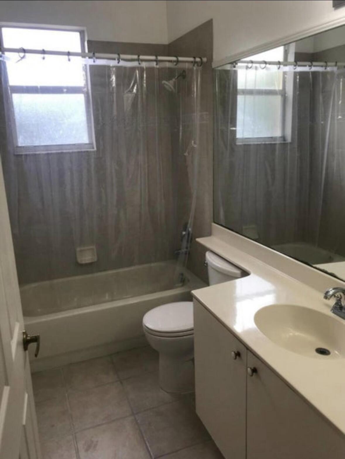 ROSEMONT CONDO - Residential Lease