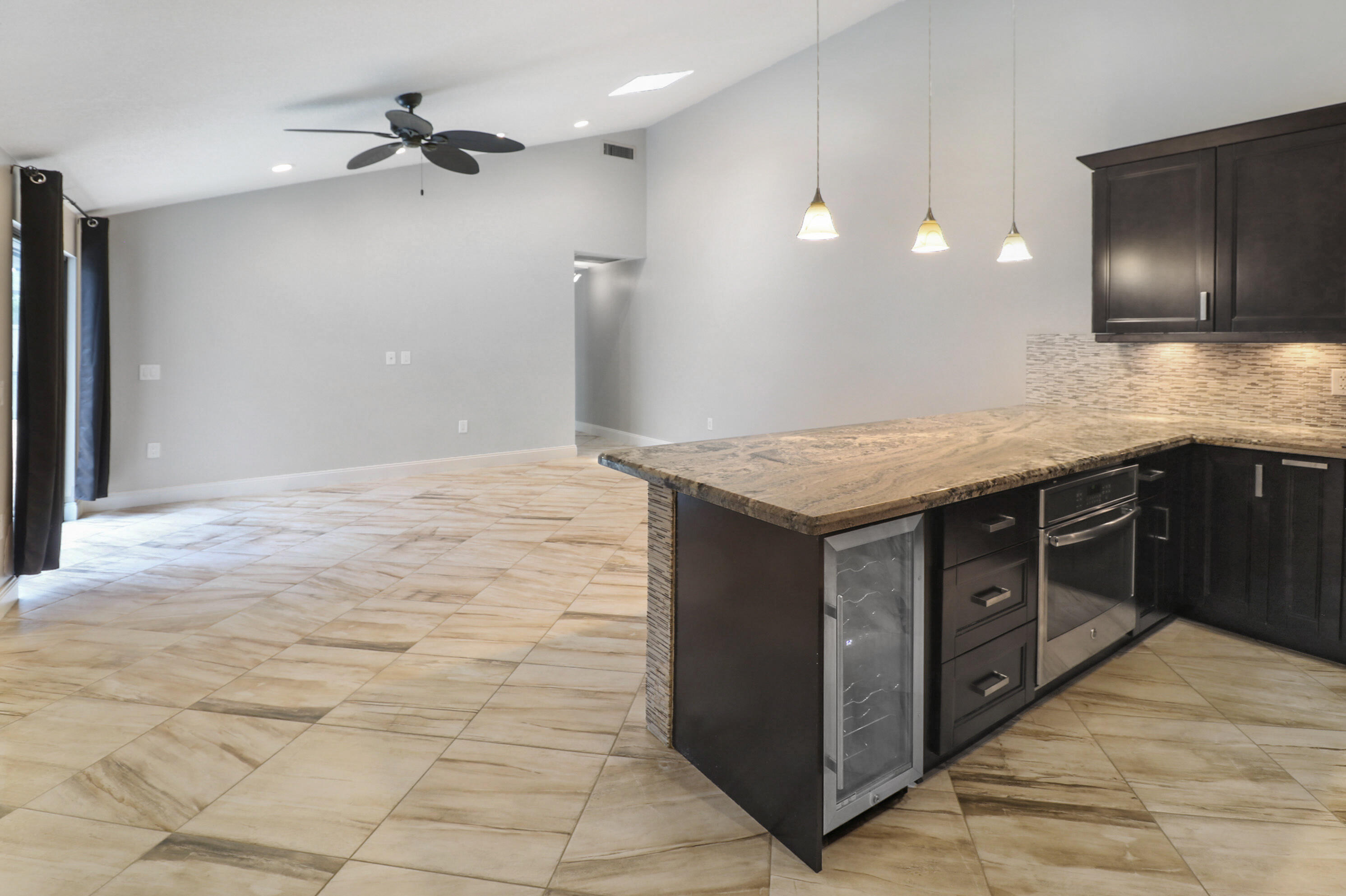 BOCA GARDENS - Residential Lease