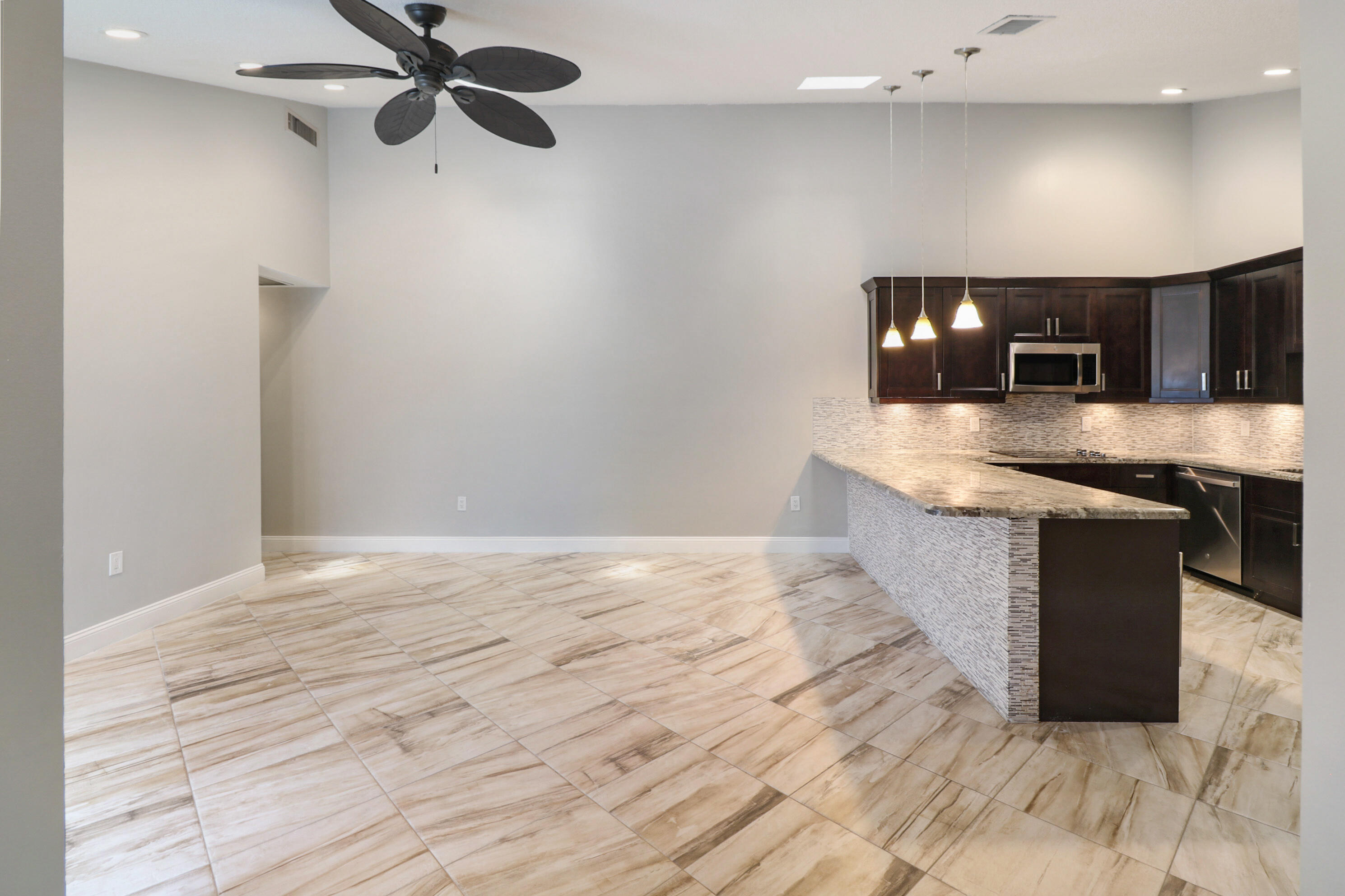 BOCA GARDENS - Residential Lease