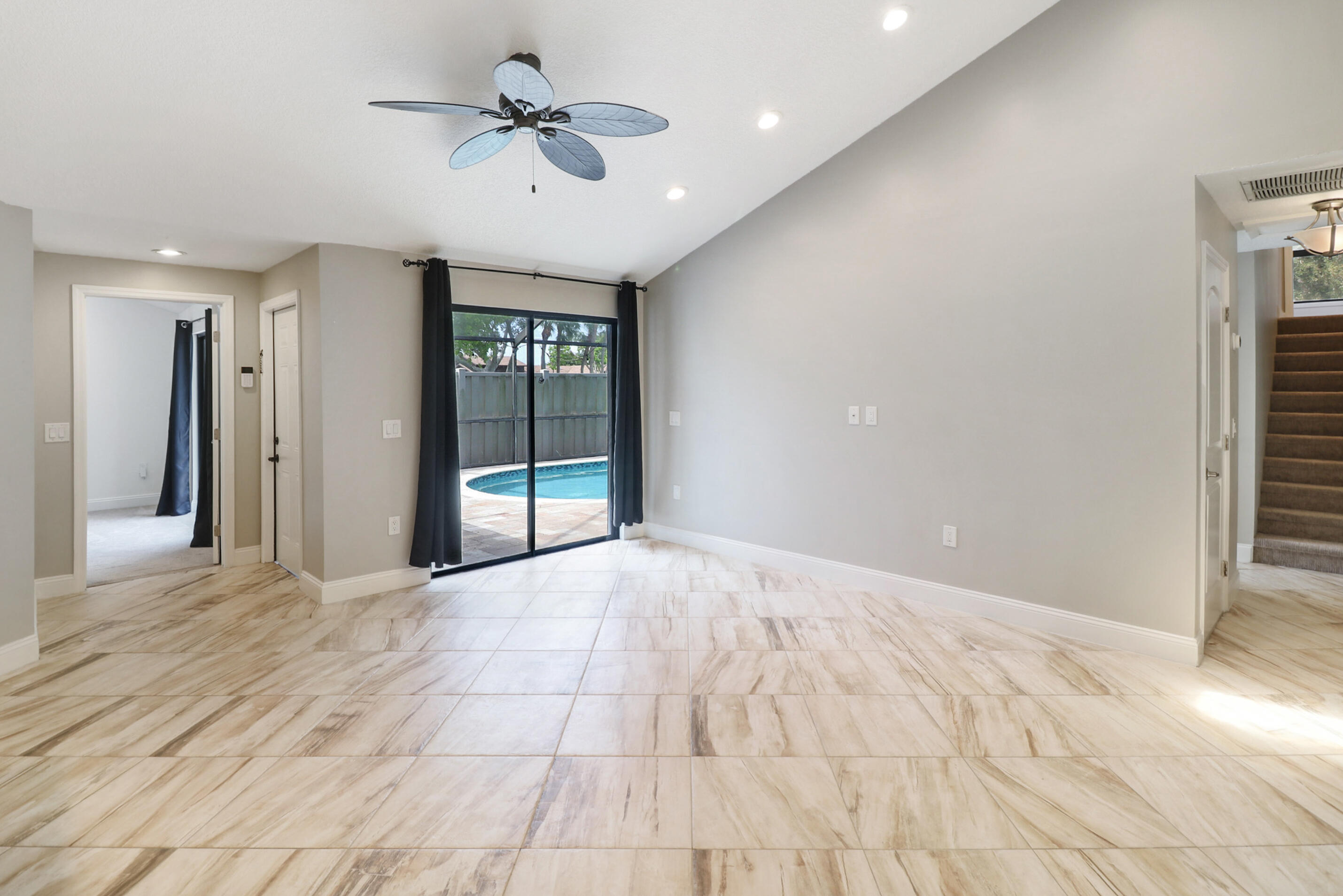 BOCA GARDENS - Residential Lease