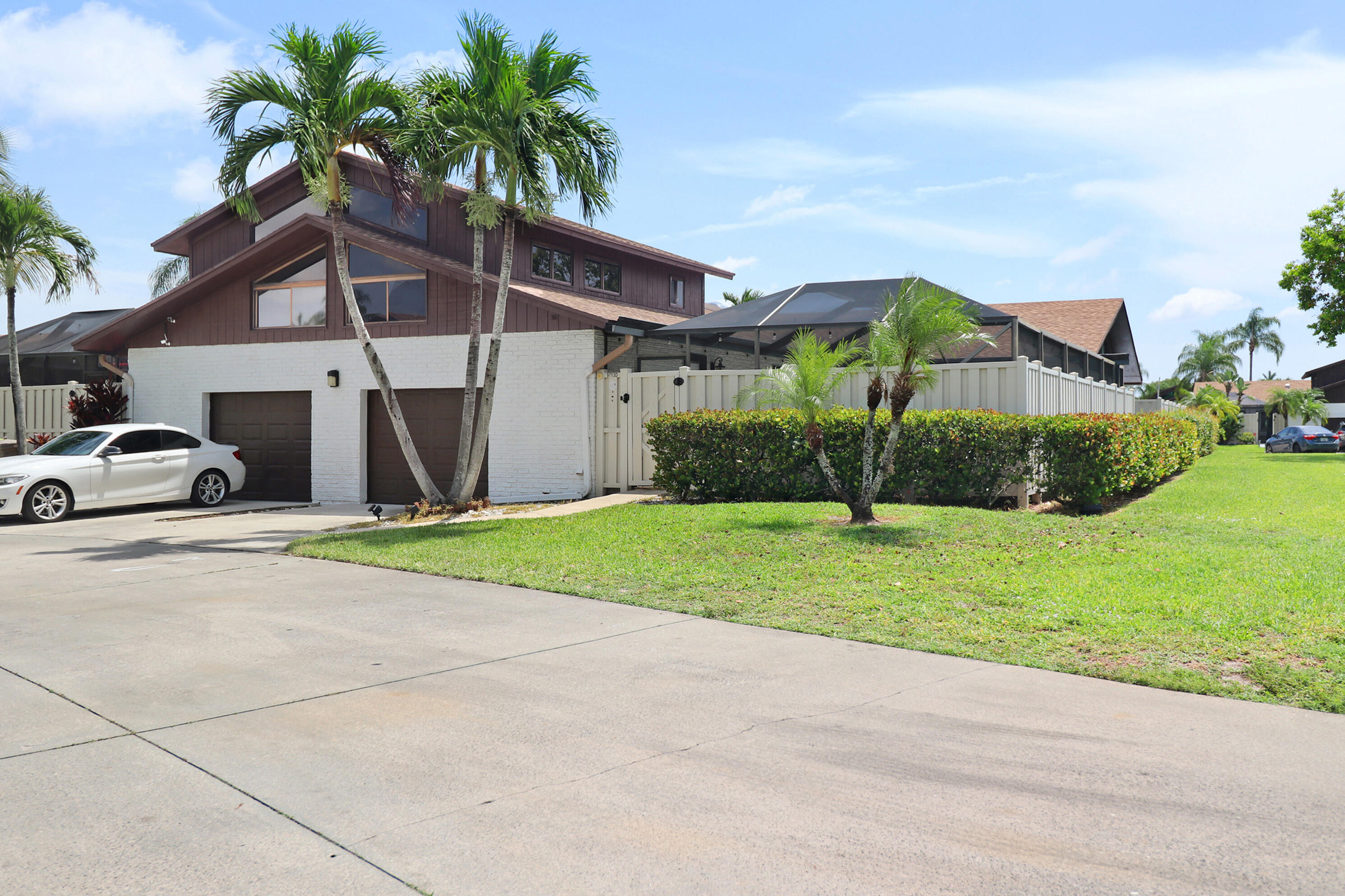 BOCA GARDENS - Residential Lease