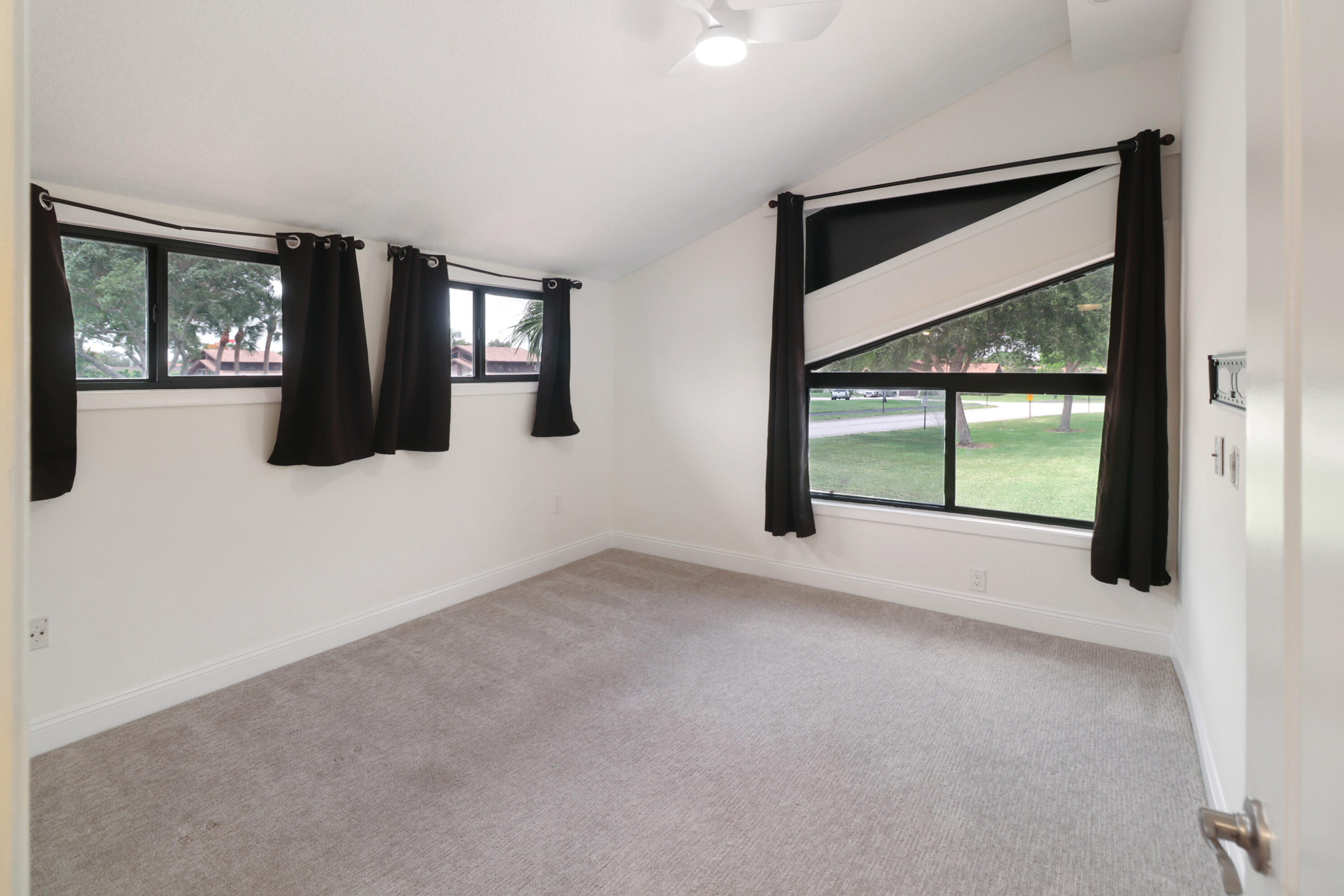 BOCA GARDENS - Residential Lease