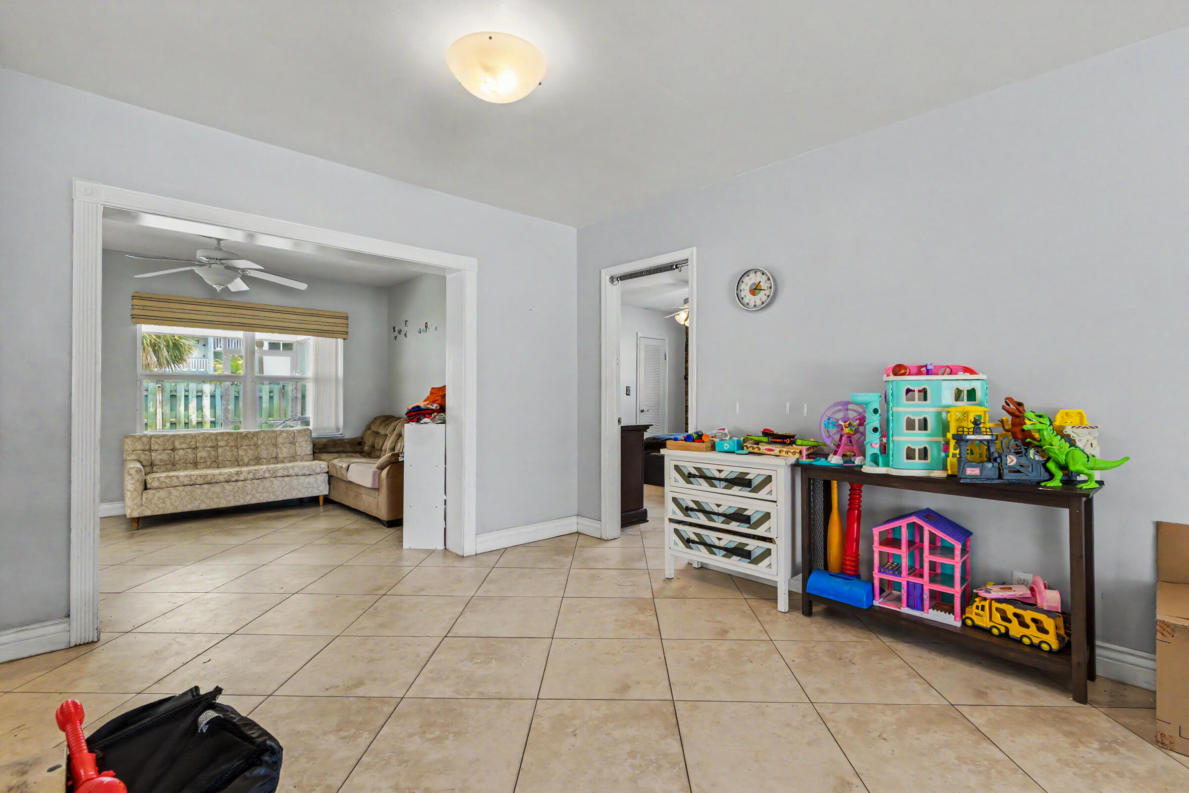 HOLLYWOOD HEIGHTS ADD SEC FOUR - Residential
