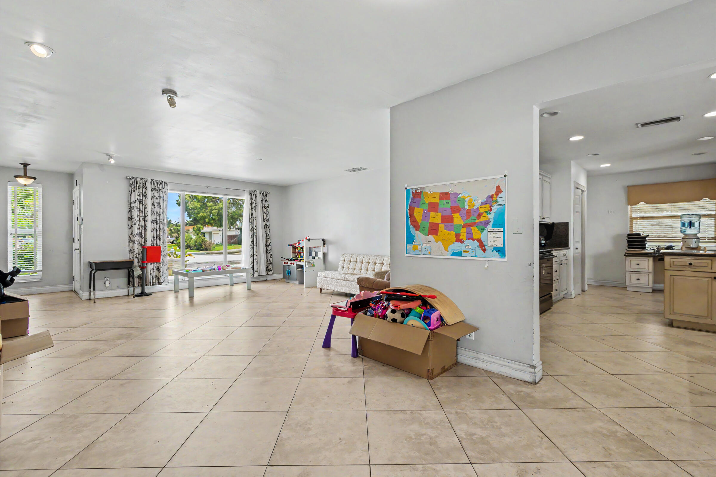 HOLLYWOOD HEIGHTS ADD SEC FOUR - Residential