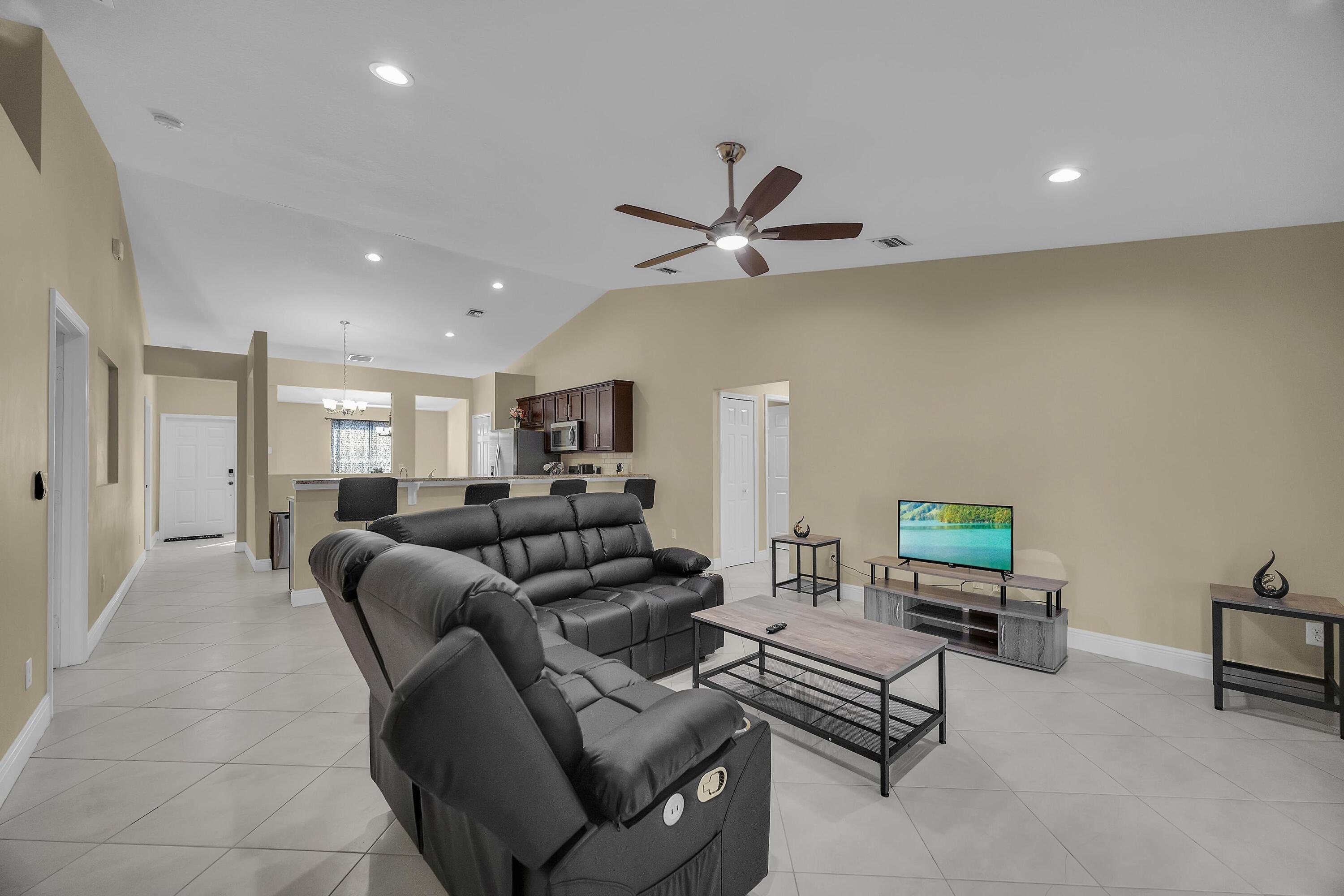 PORT ST LUCIE SECTION 15 - Residential