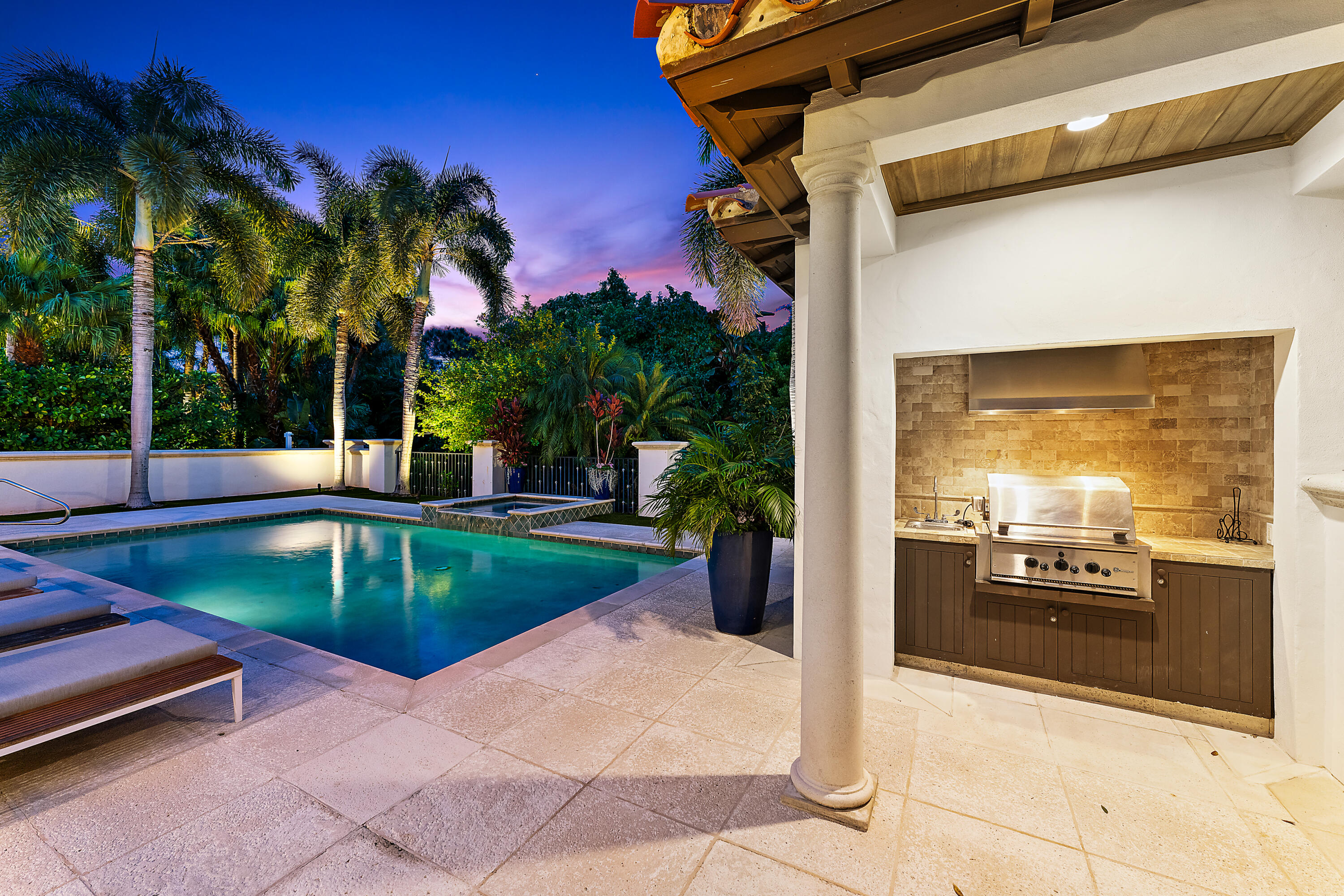 RITZ CARLTON GOLF CLUB & SPA POD B - Residential