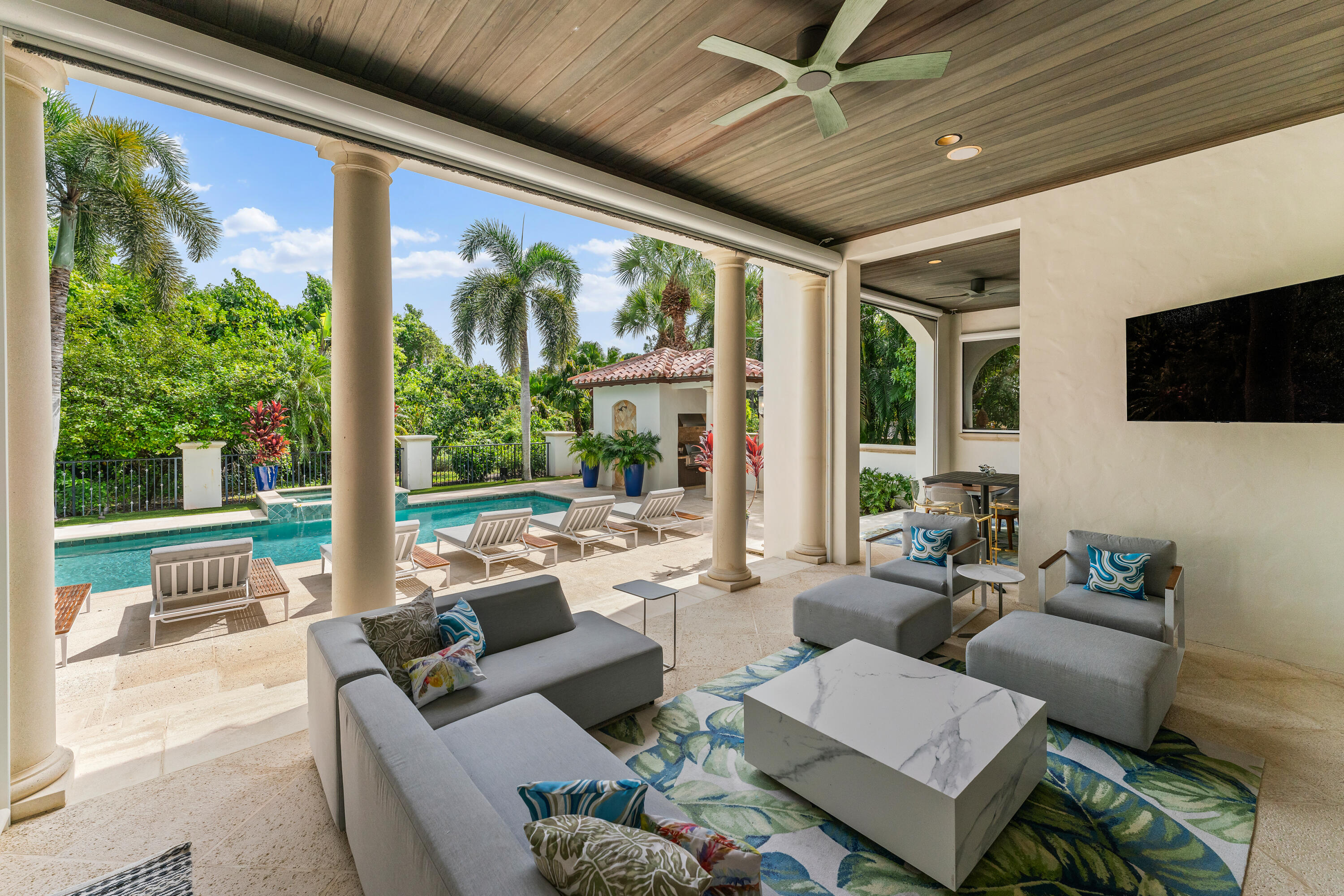 RITZ CARLTON GOLF CLUB & SPA POD B - Residential