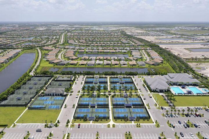 Valencia Grove at Riverland - Residential