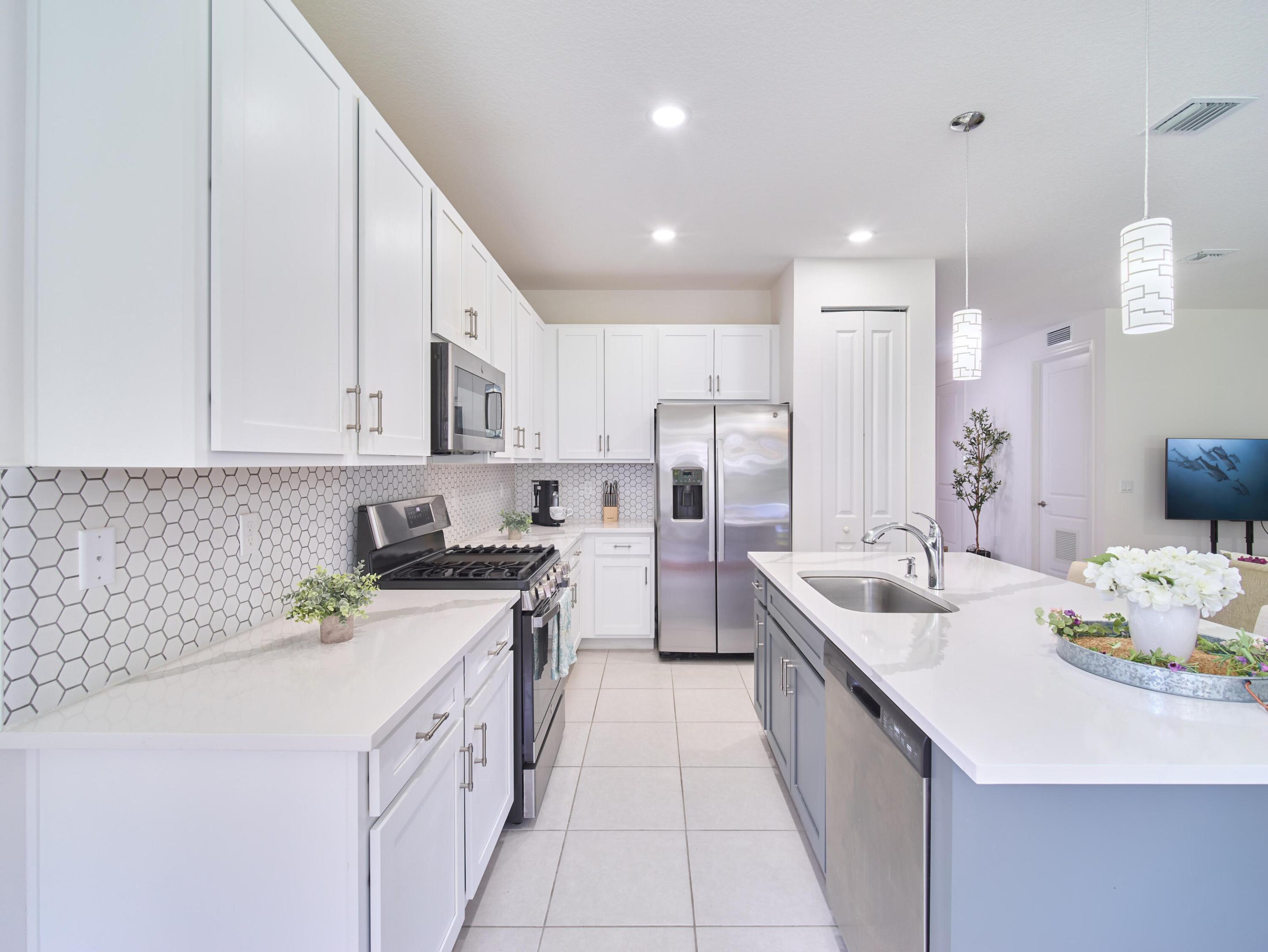 Valencia Grove at Riverland - Residential
