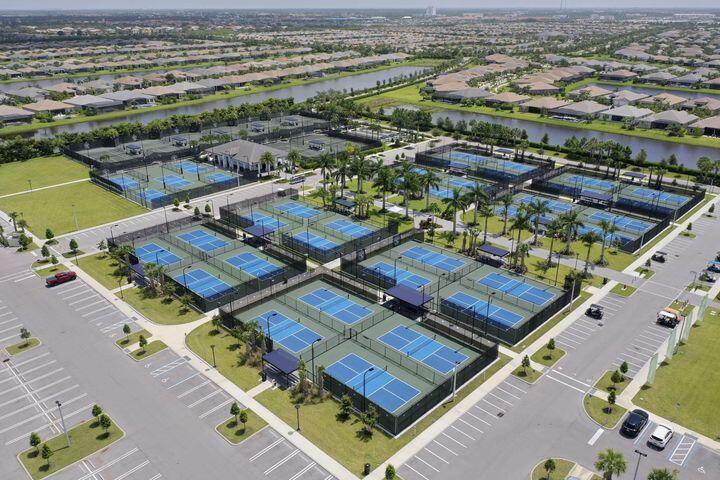 Valencia Grove at Riverland - Residential