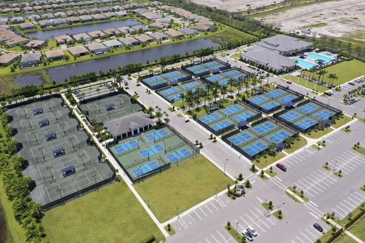 Valencia Grove at Riverland - Residential