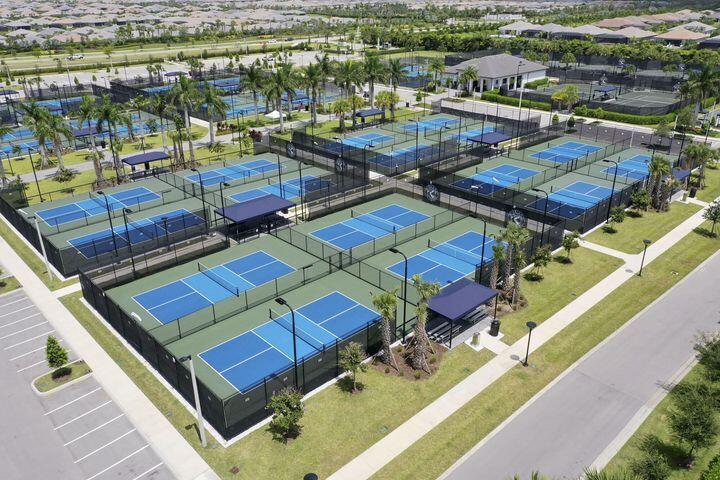 Valencia Grove at Riverland - Residential