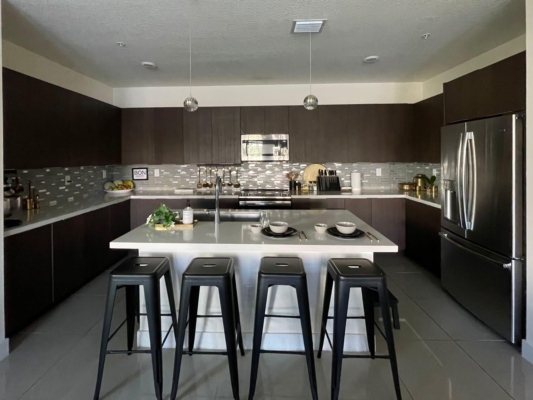 DOWNTOWN DORAL SOUTH PHASE ONE - Residential