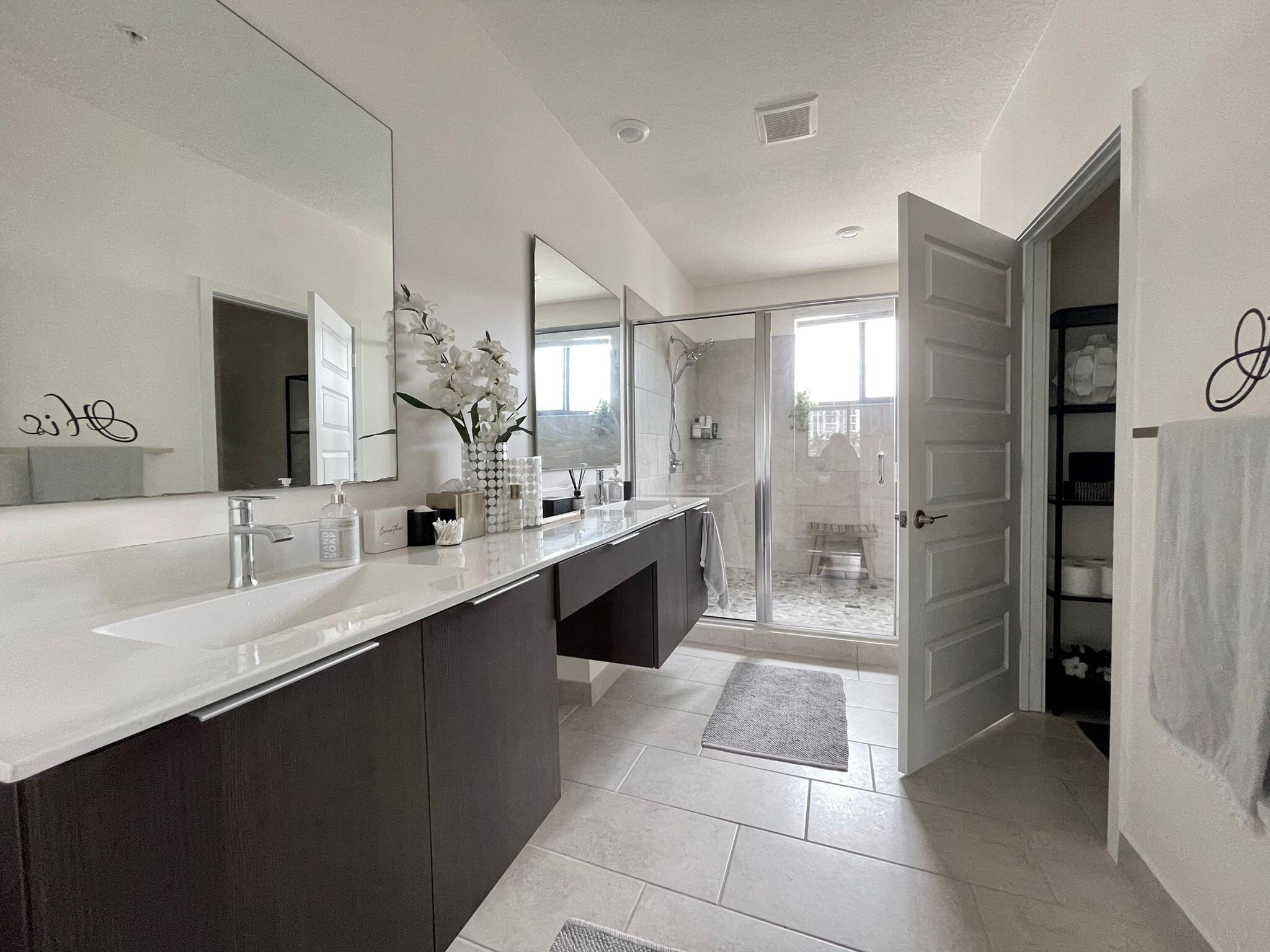 DOWNTOWN DORAL SOUTH PHASE ONE - Residential