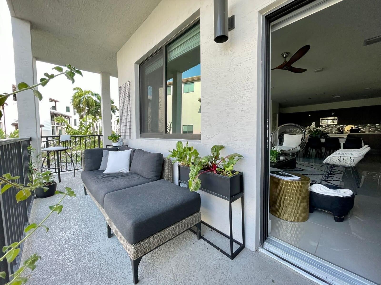 DOWNTOWN DORAL SOUTH PHASE ONE - Residential