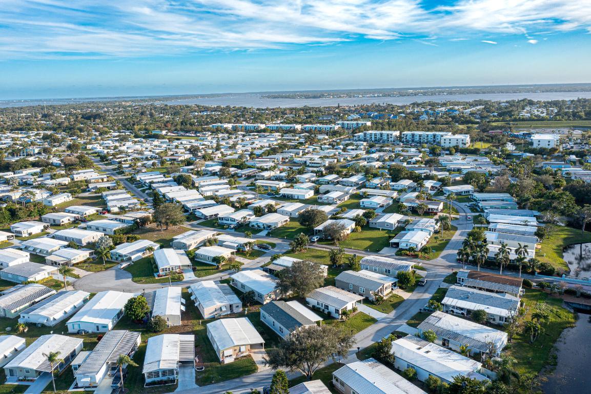 Pinelake Village - Residential