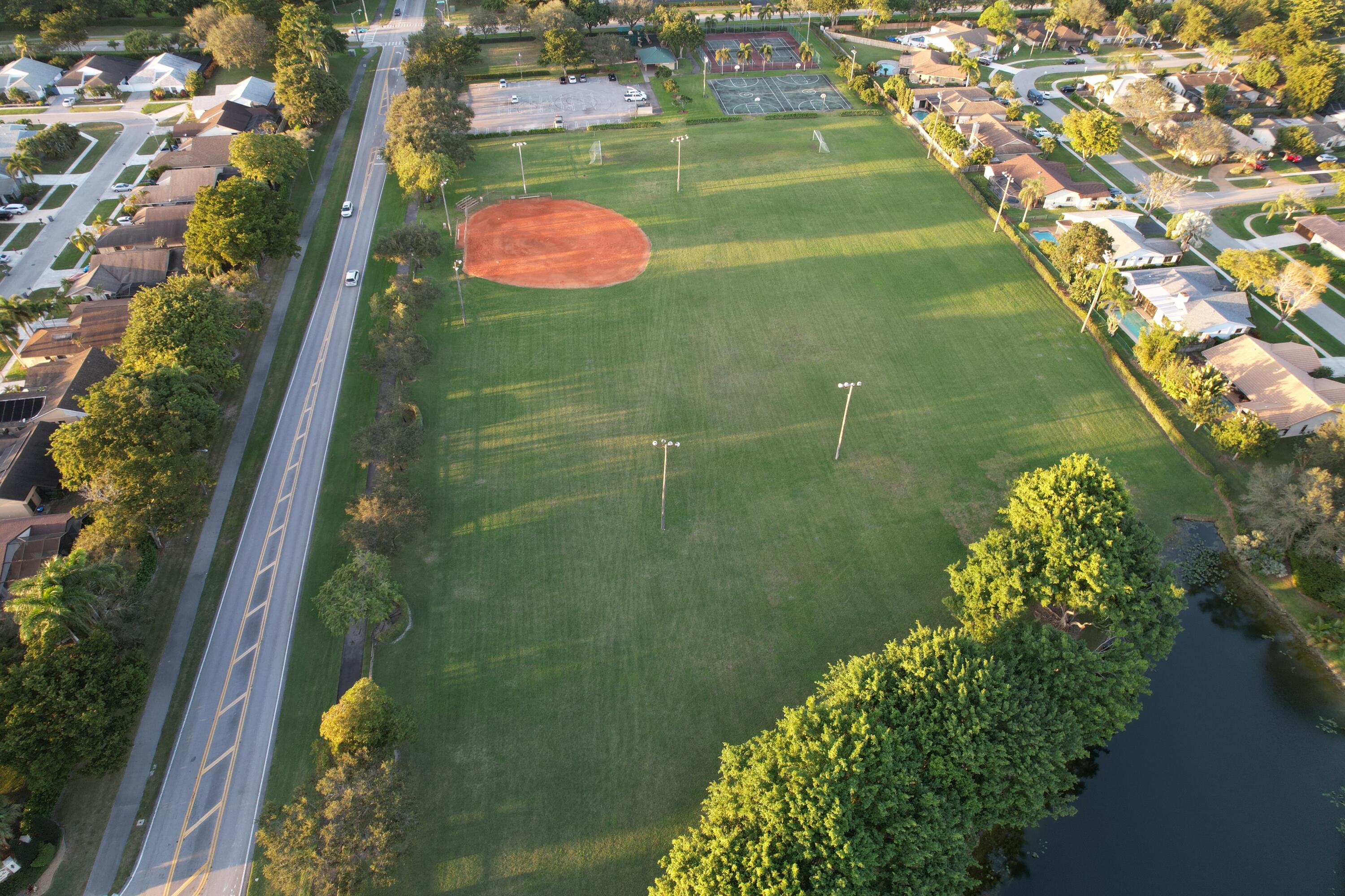ISLAND LAKES SEC 1 1 - Residential