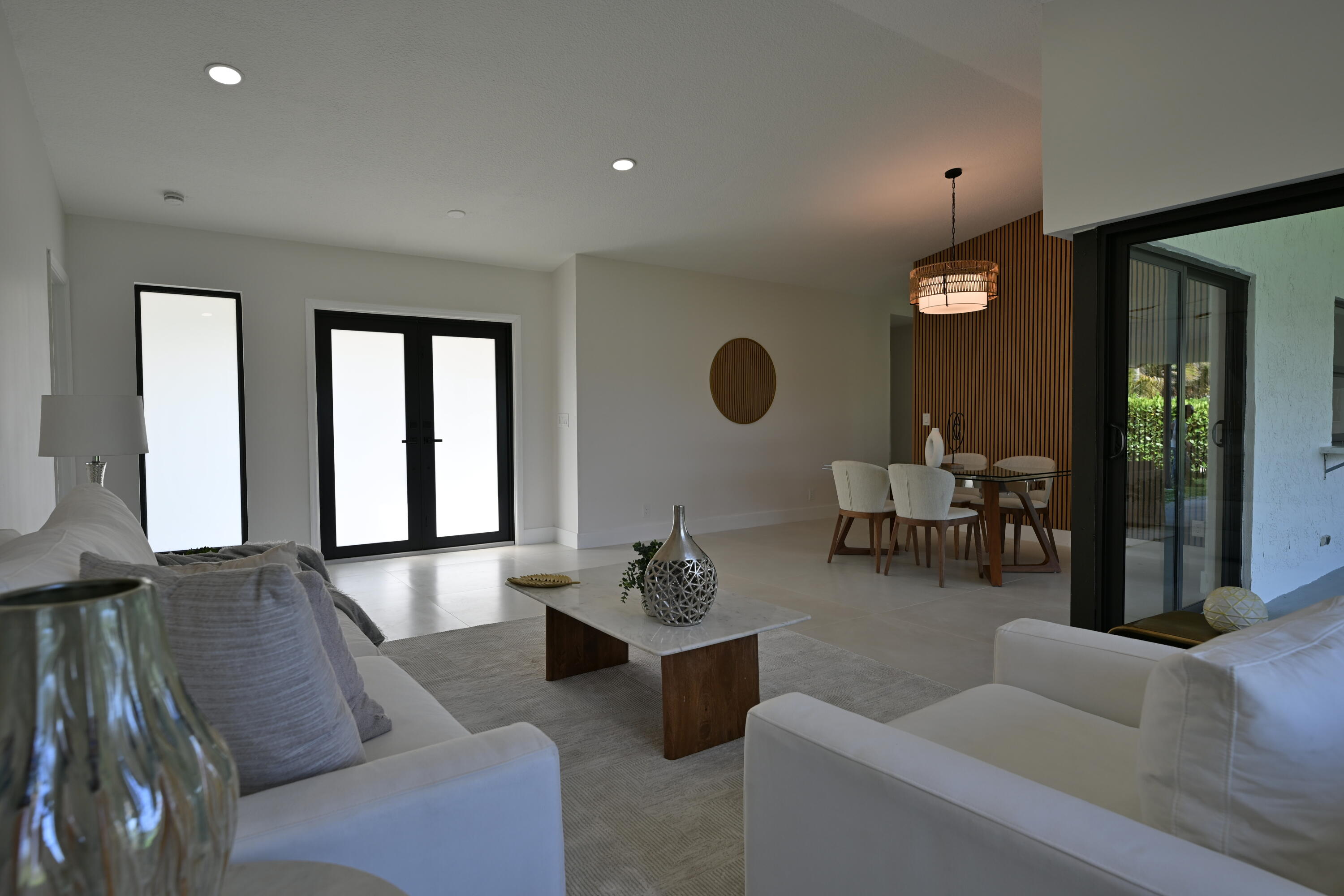 ISLAND LAKES SEC 1 1 - Residential