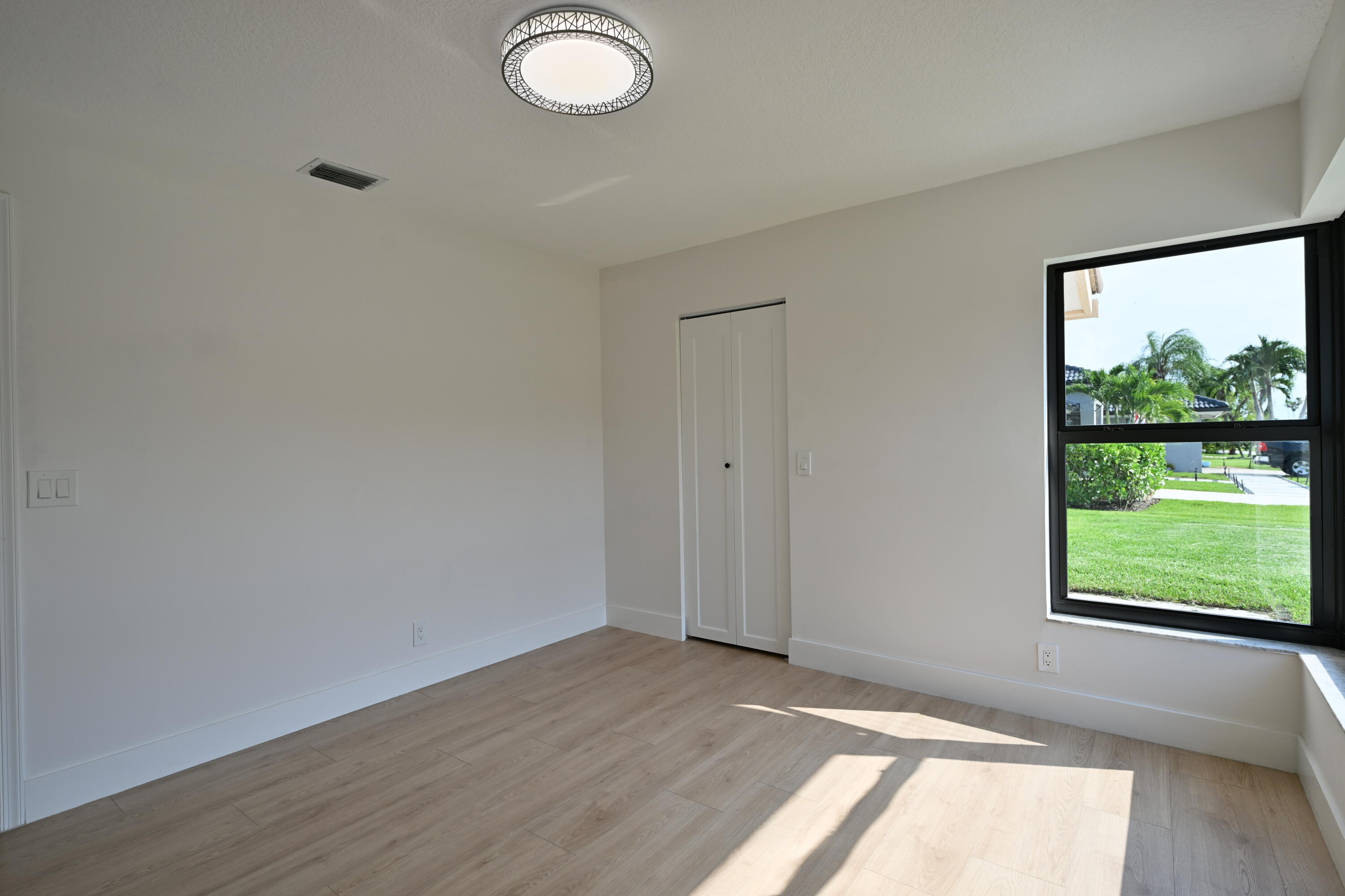 ISLAND LAKES SEC 1 1 - Residential