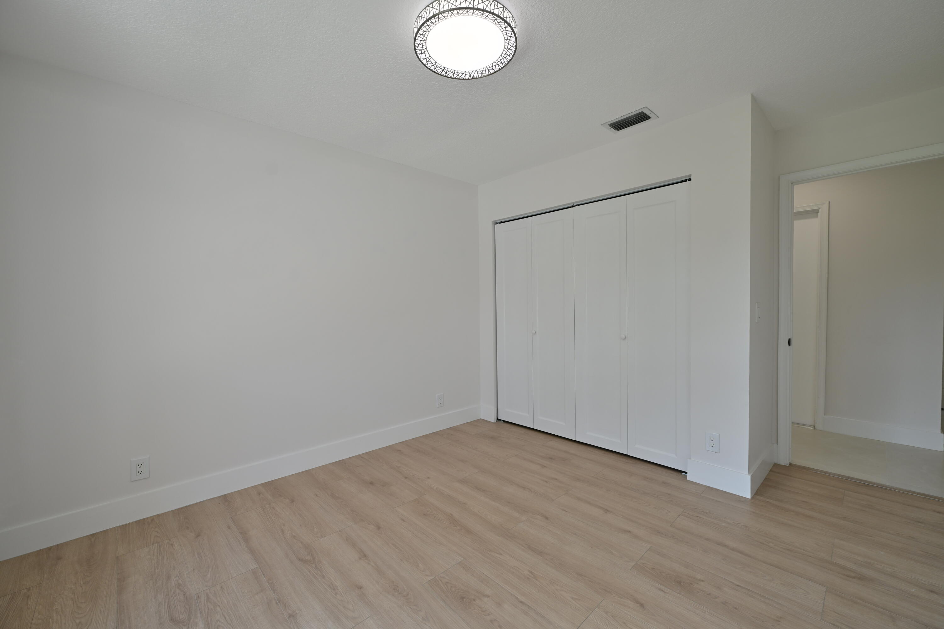 ISLAND LAKES SEC 1 1 - Residential