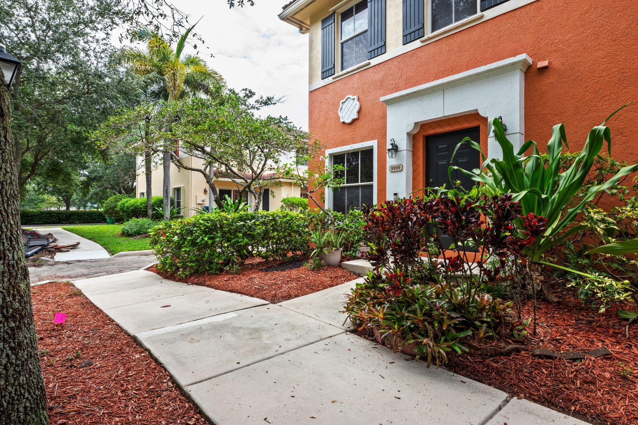 MIRABELLA - Residential