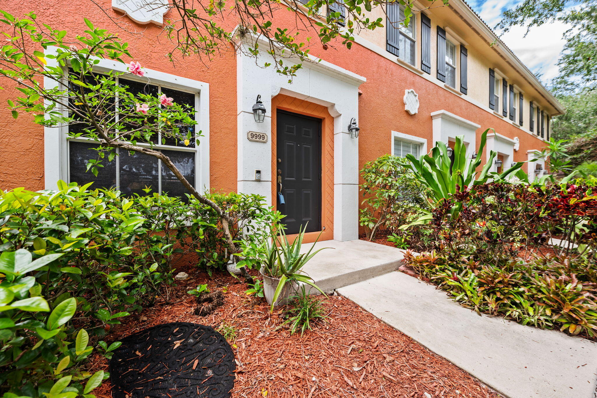 MIRABELLA - Residential