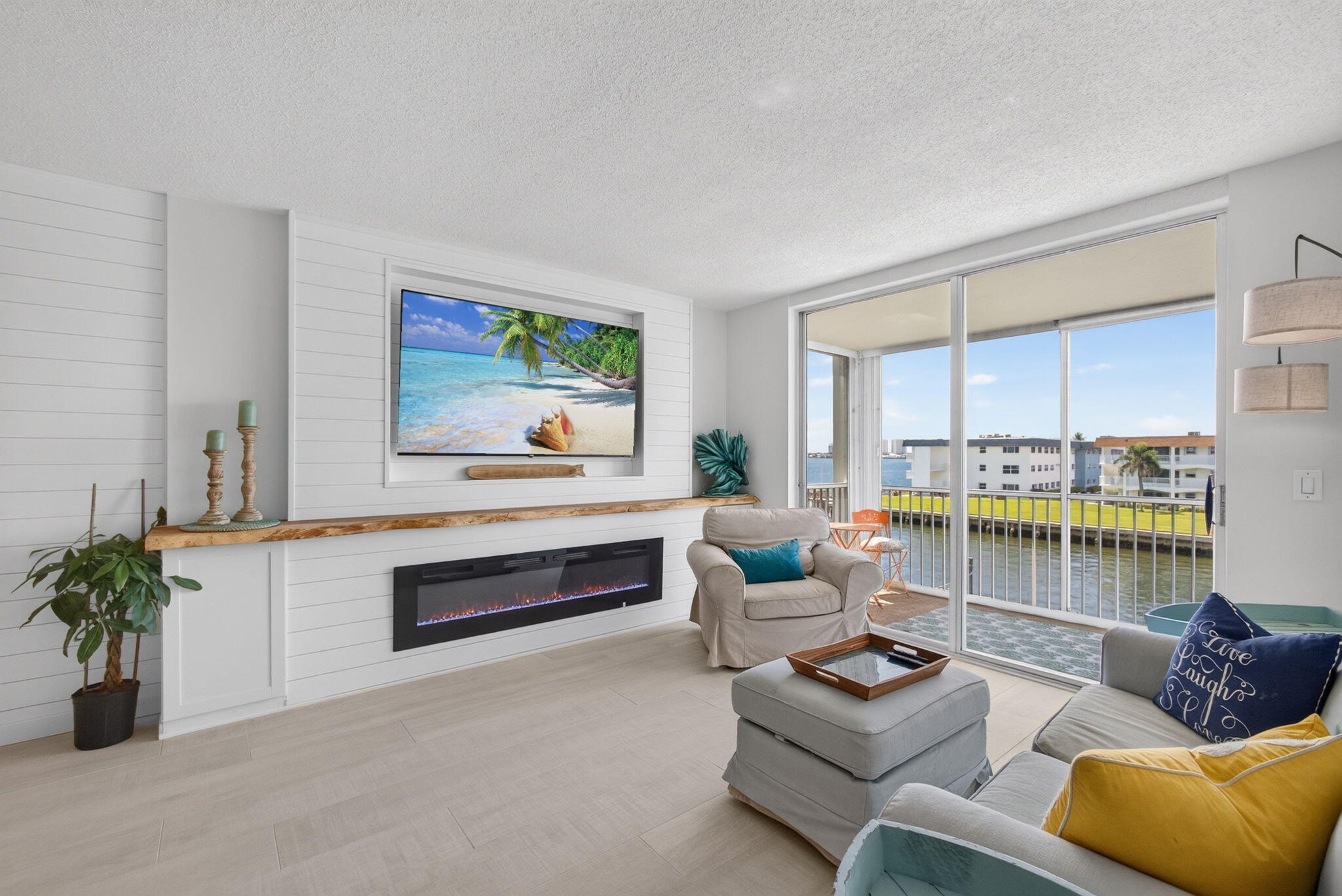 PARADISE HARBOUR CONDO - Residential