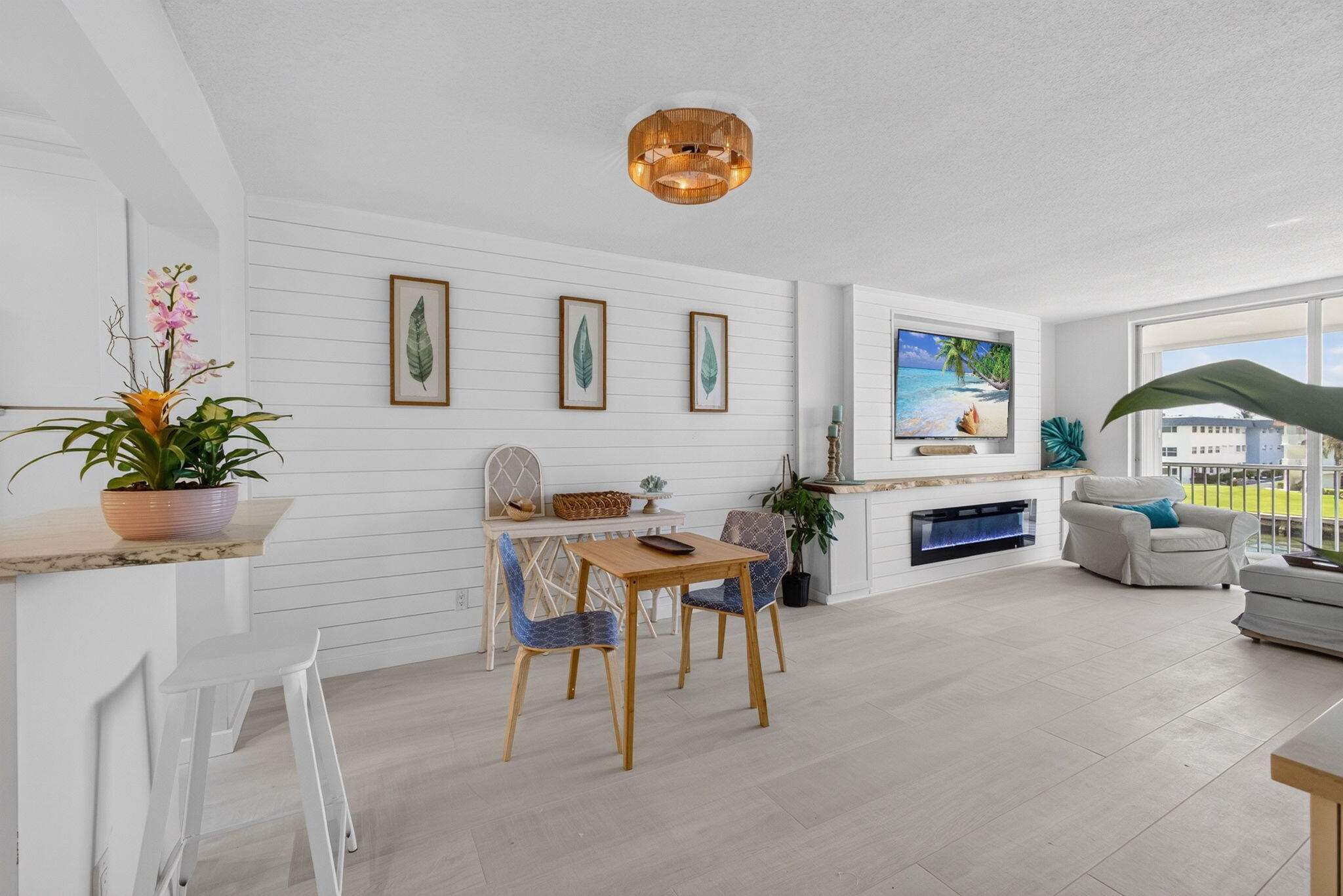 PARADISE HARBOUR CONDO - Residential