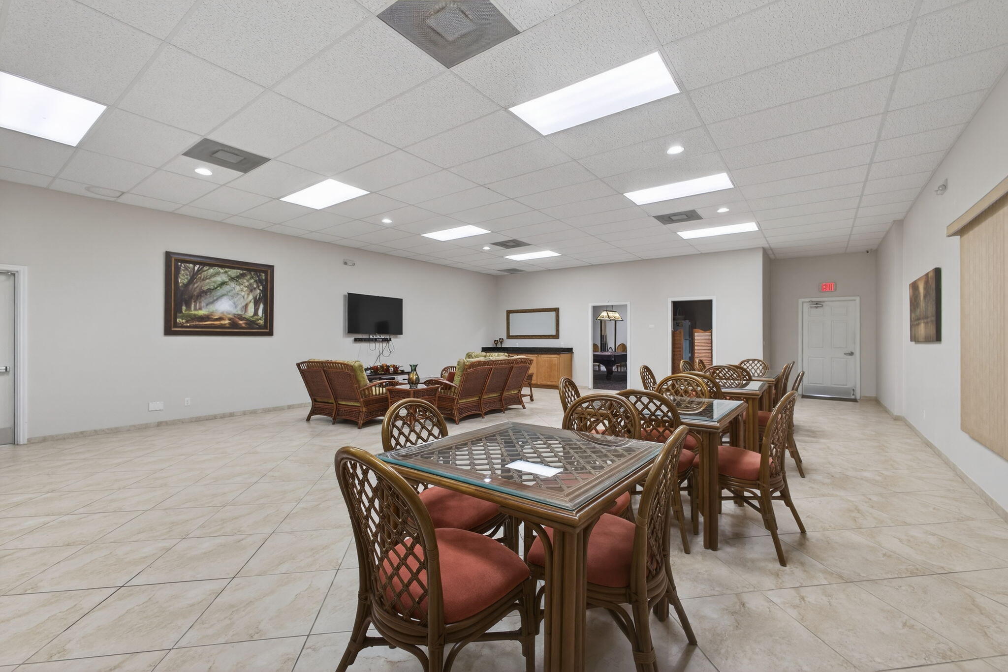 PARADISE HARBOUR CONDO - Residential