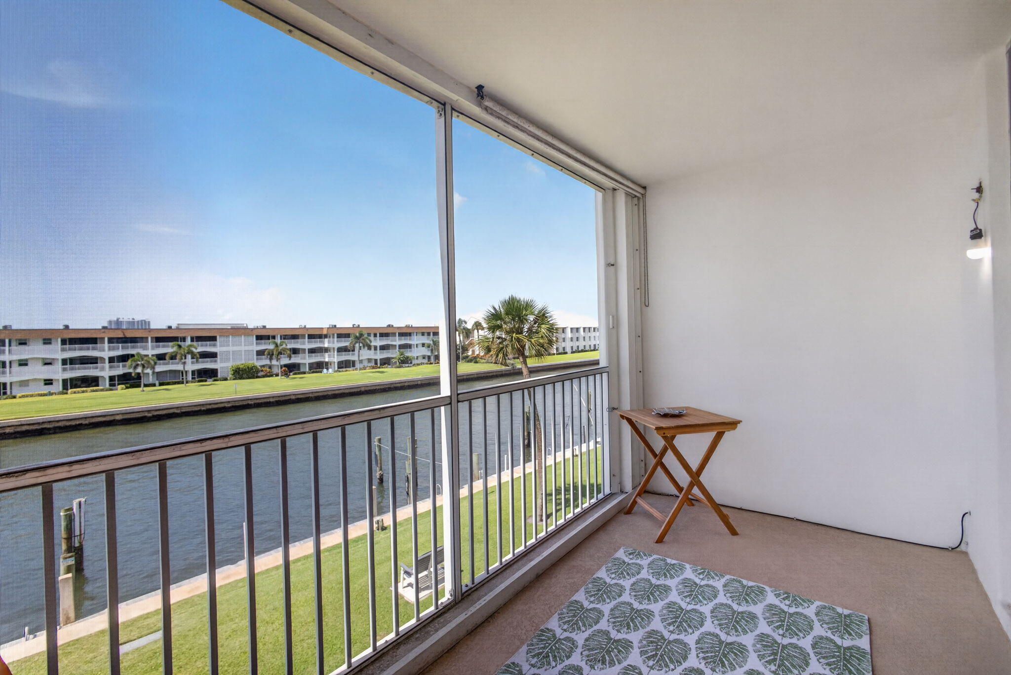 PARADISE HARBOUR CONDO - Residential