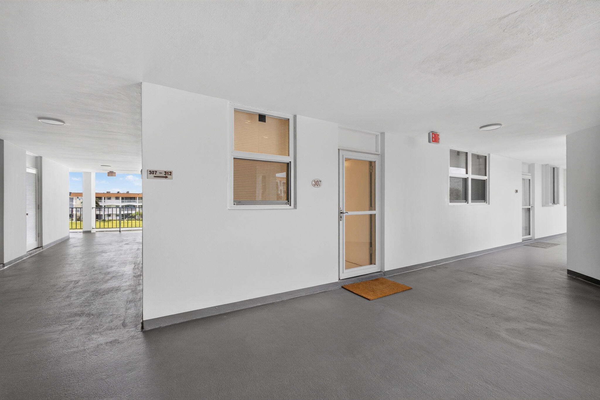 PARADISE HARBOUR CONDO - Residential
