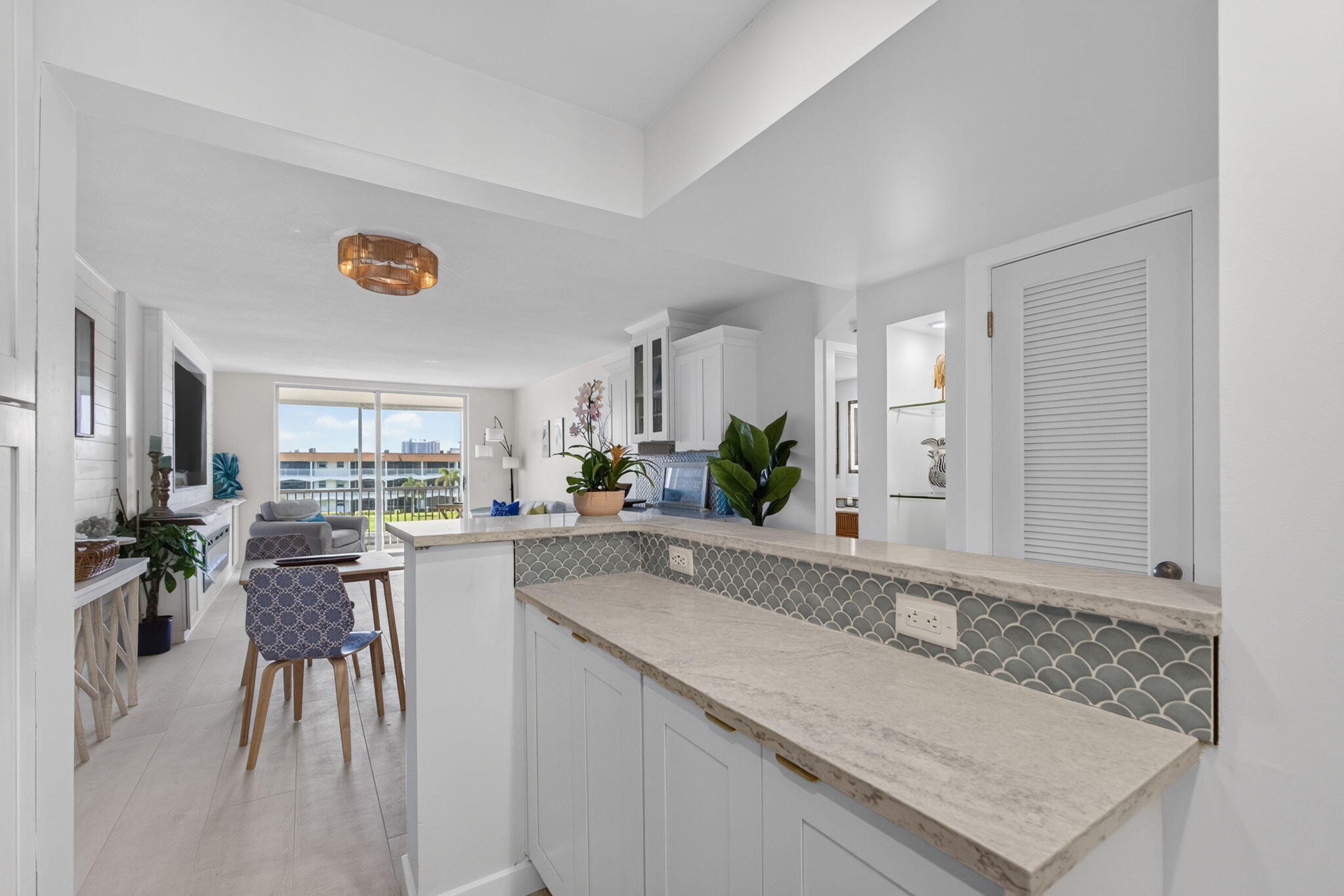 PARADISE HARBOUR CONDO - Residential